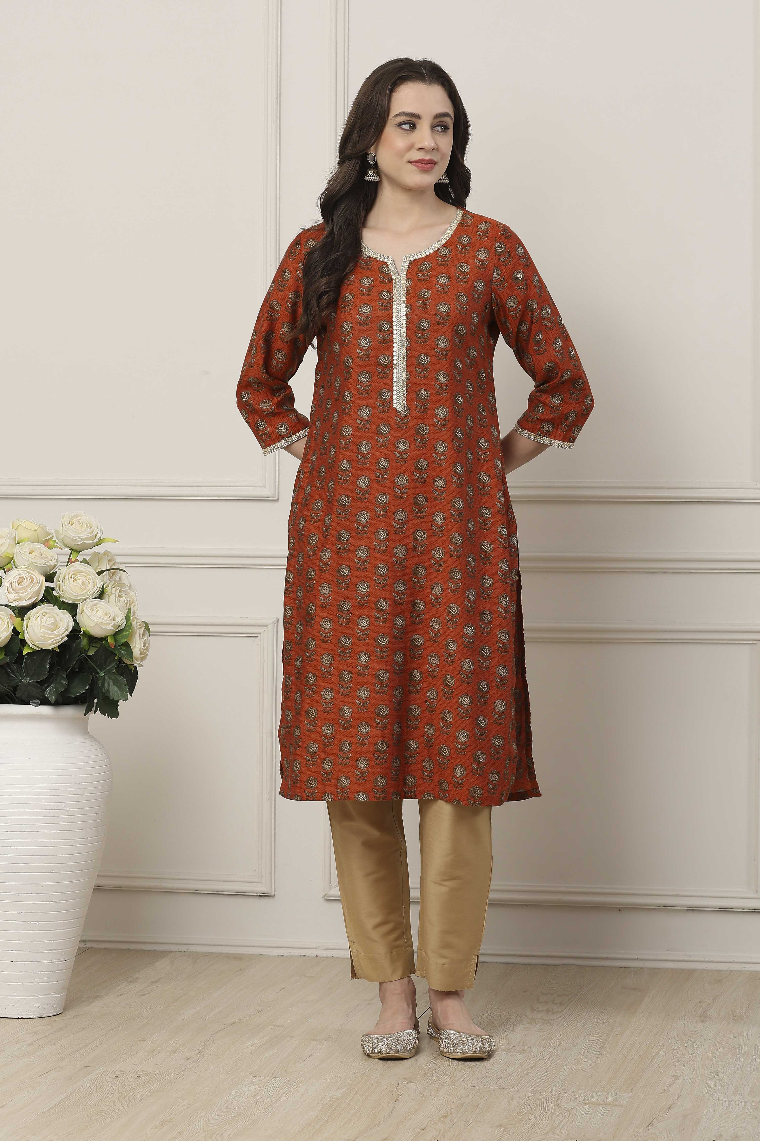 Orange All-Over Floral Printed Straight Kurta image number 5