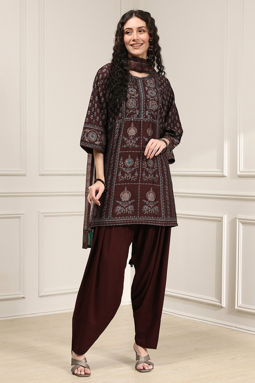 Brown Printed Straight Suit Set image number 6