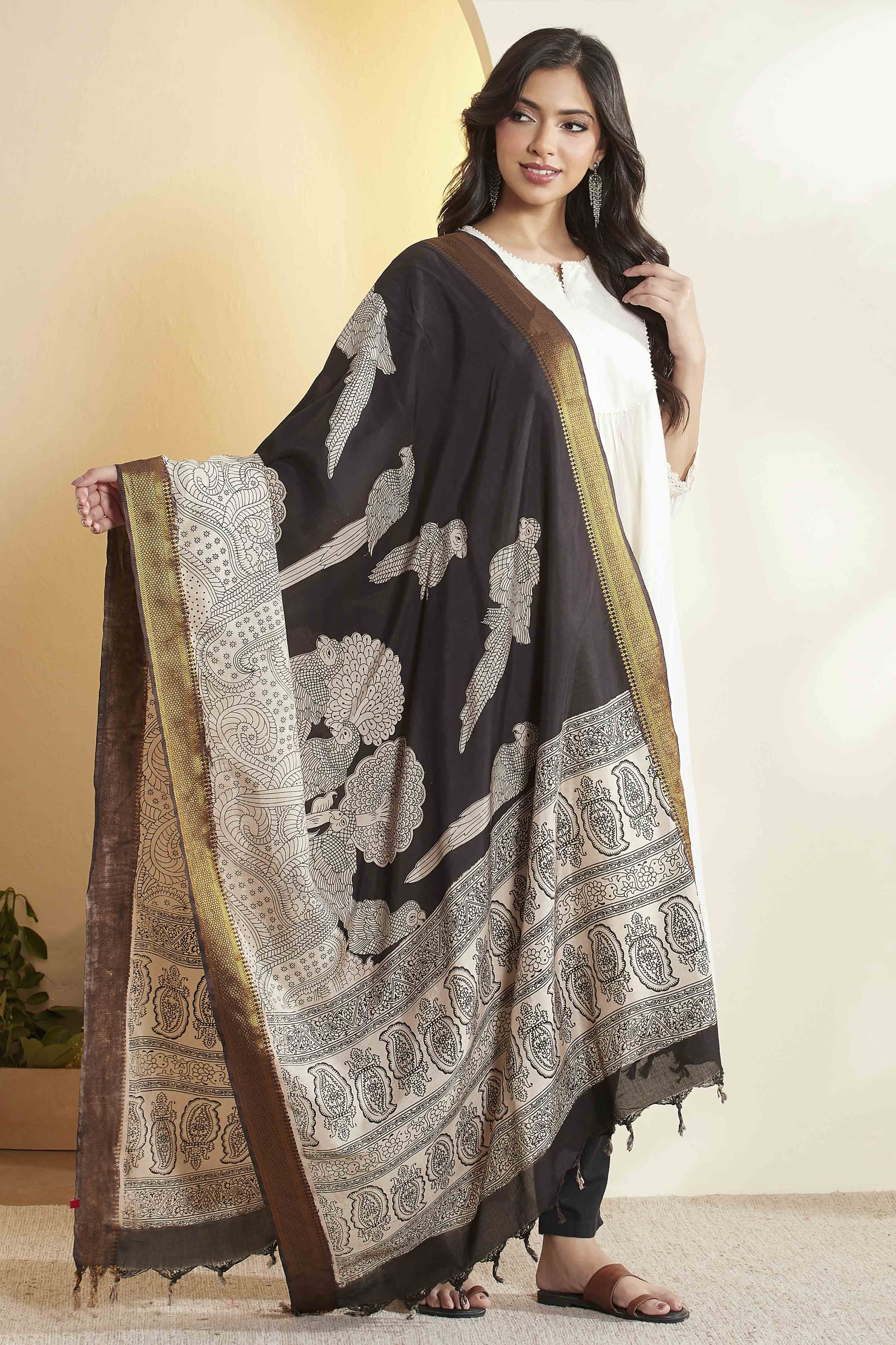 Black Chennur Silk Printed Dupatta image number 4