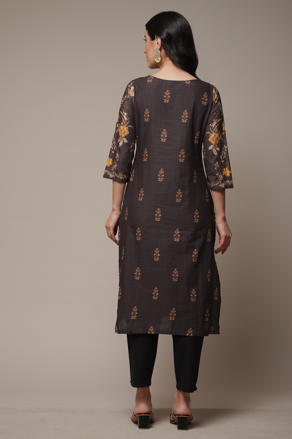 Beige Cotton Straight Printed Kurta image number 2