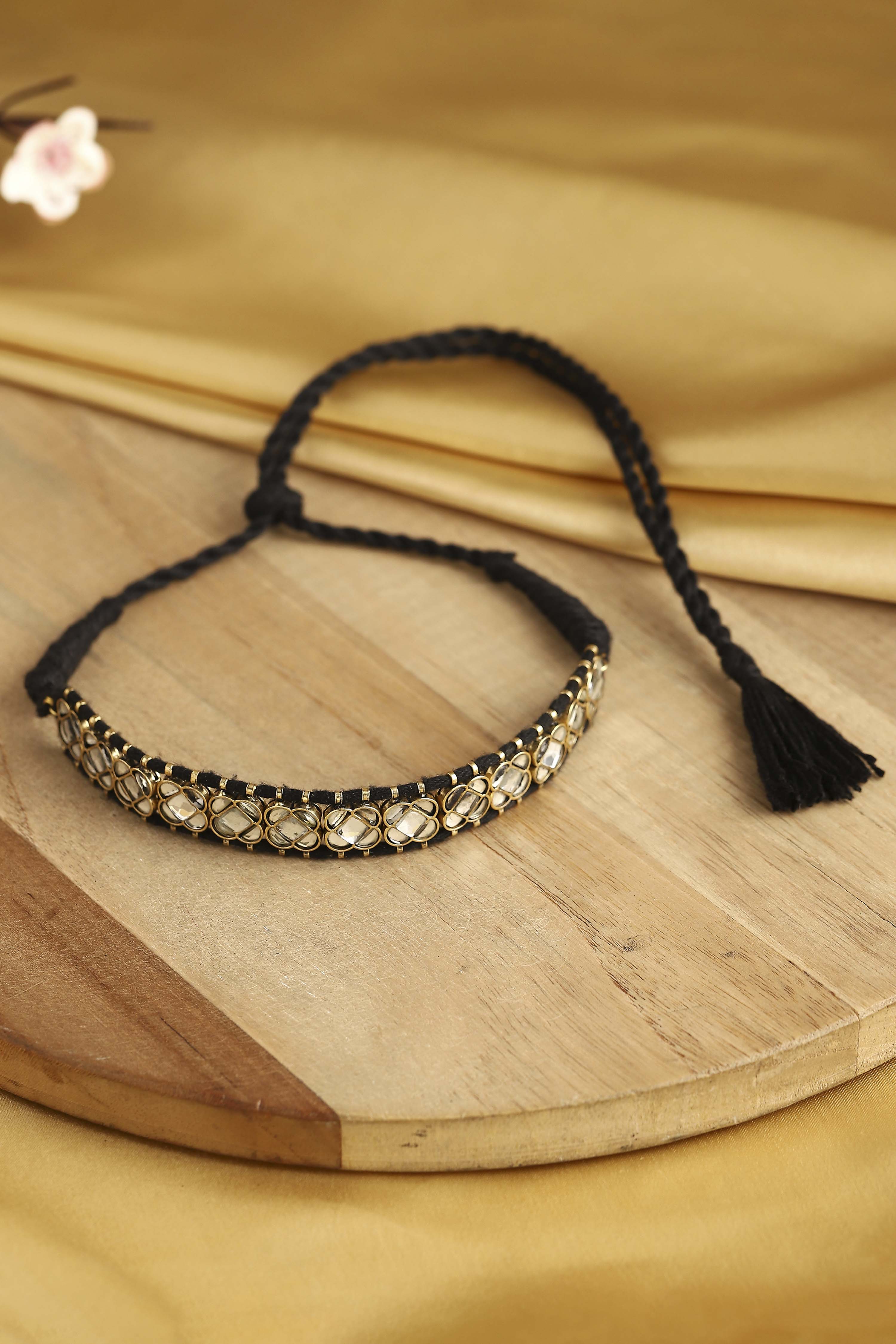 White Brass Kundan Necklace image number 0