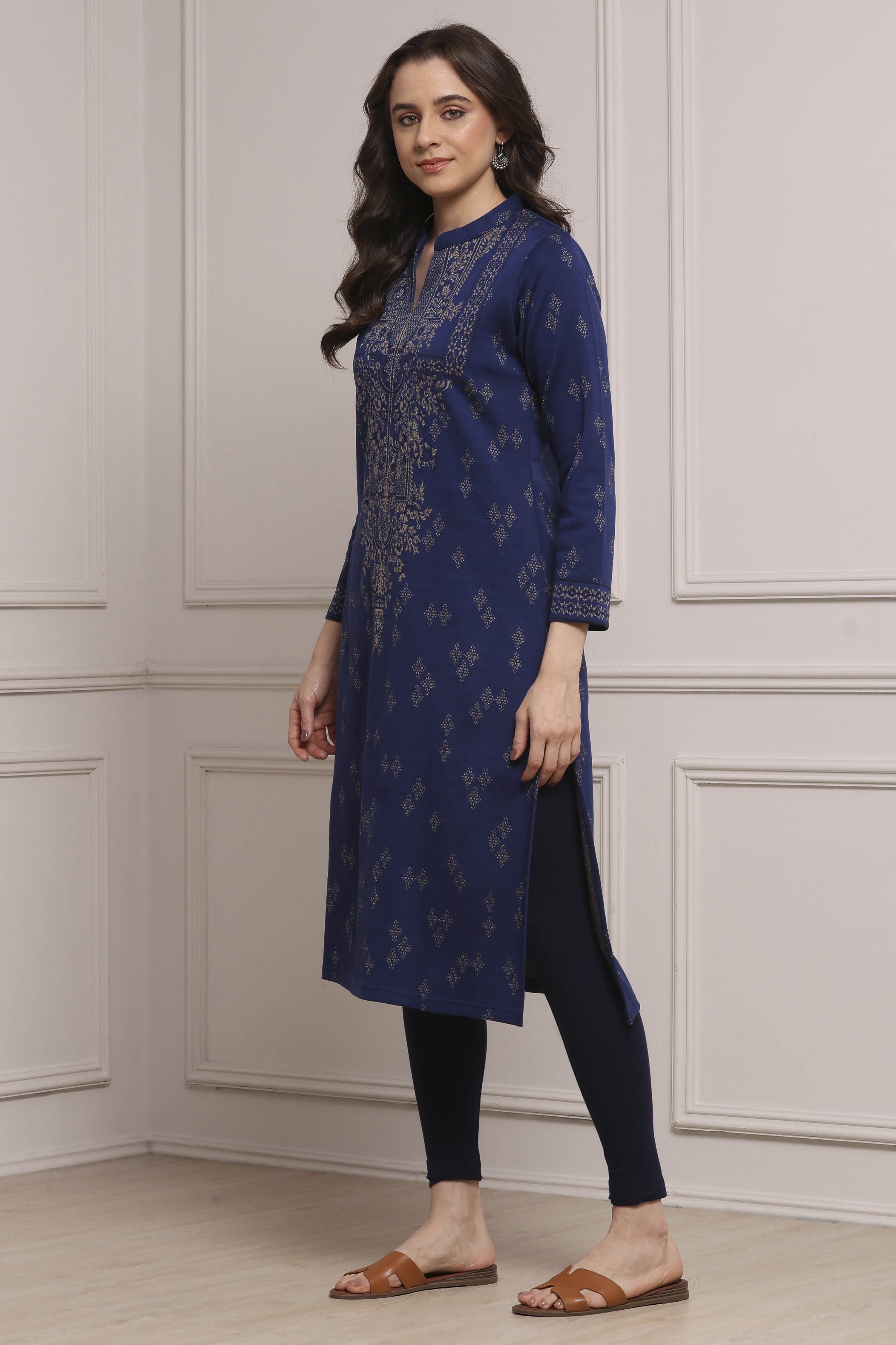Navy Blue Yarn-Dyed Printed Straight Winter Kurta image number 2