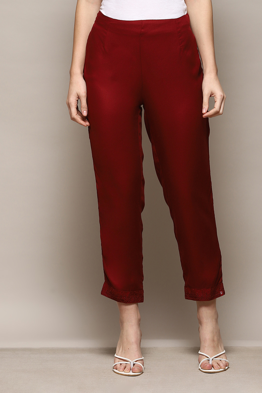 Maroon Viscose Slim Solid Pants image number 5