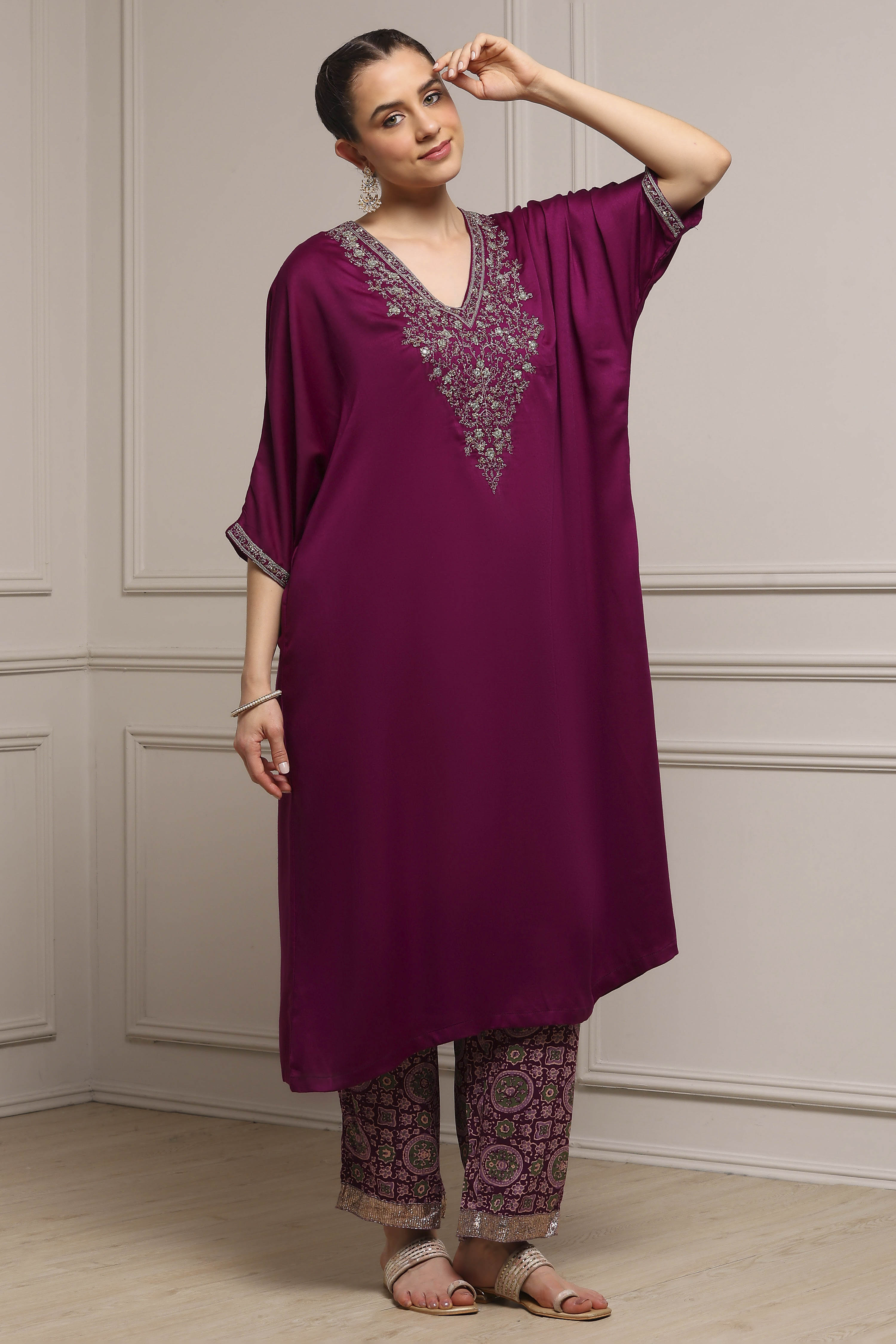 Red Satin Solid Kaftan-Style Kurta Set image number 5