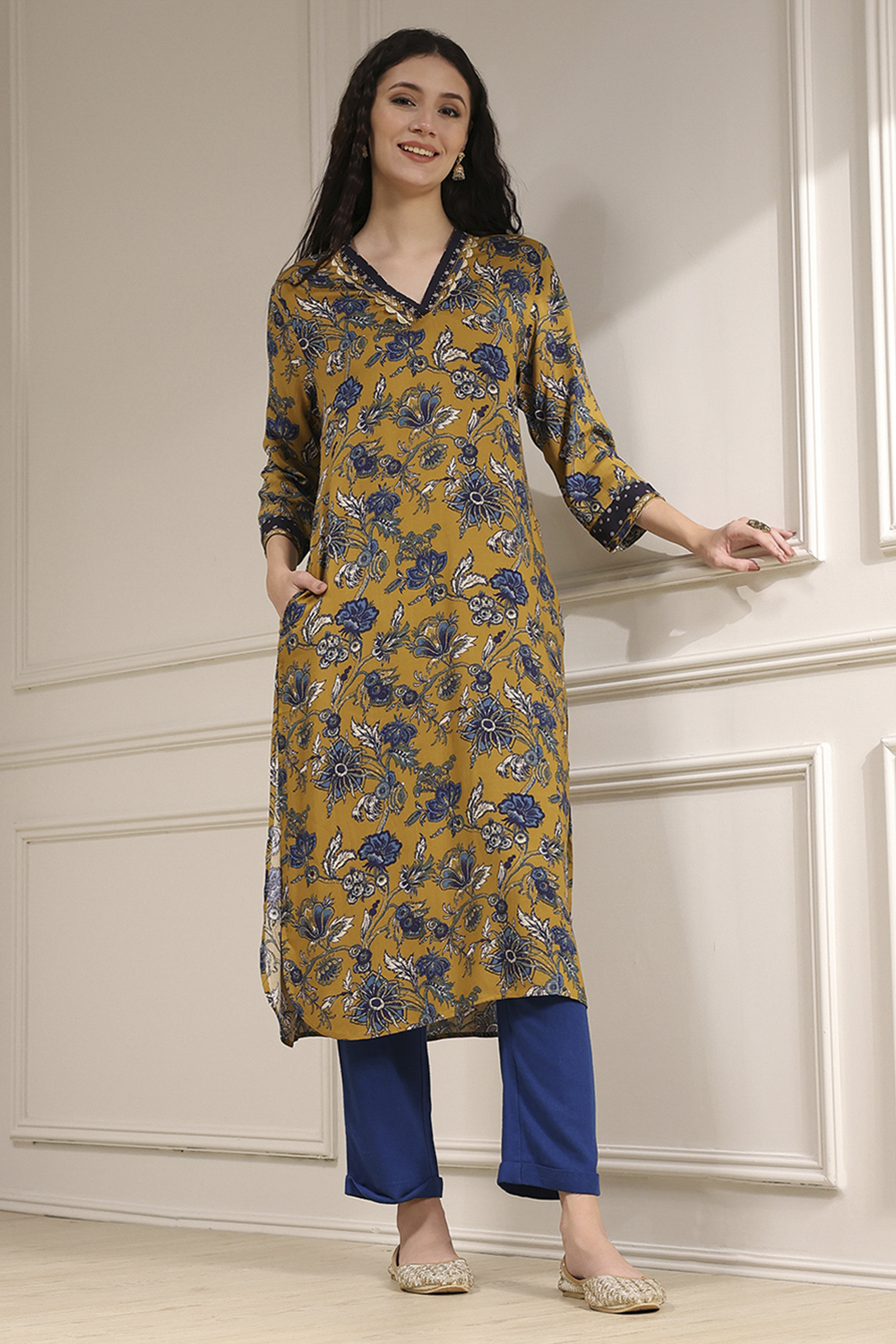 Mustard Yellow Printed Straight Kurta image number 0