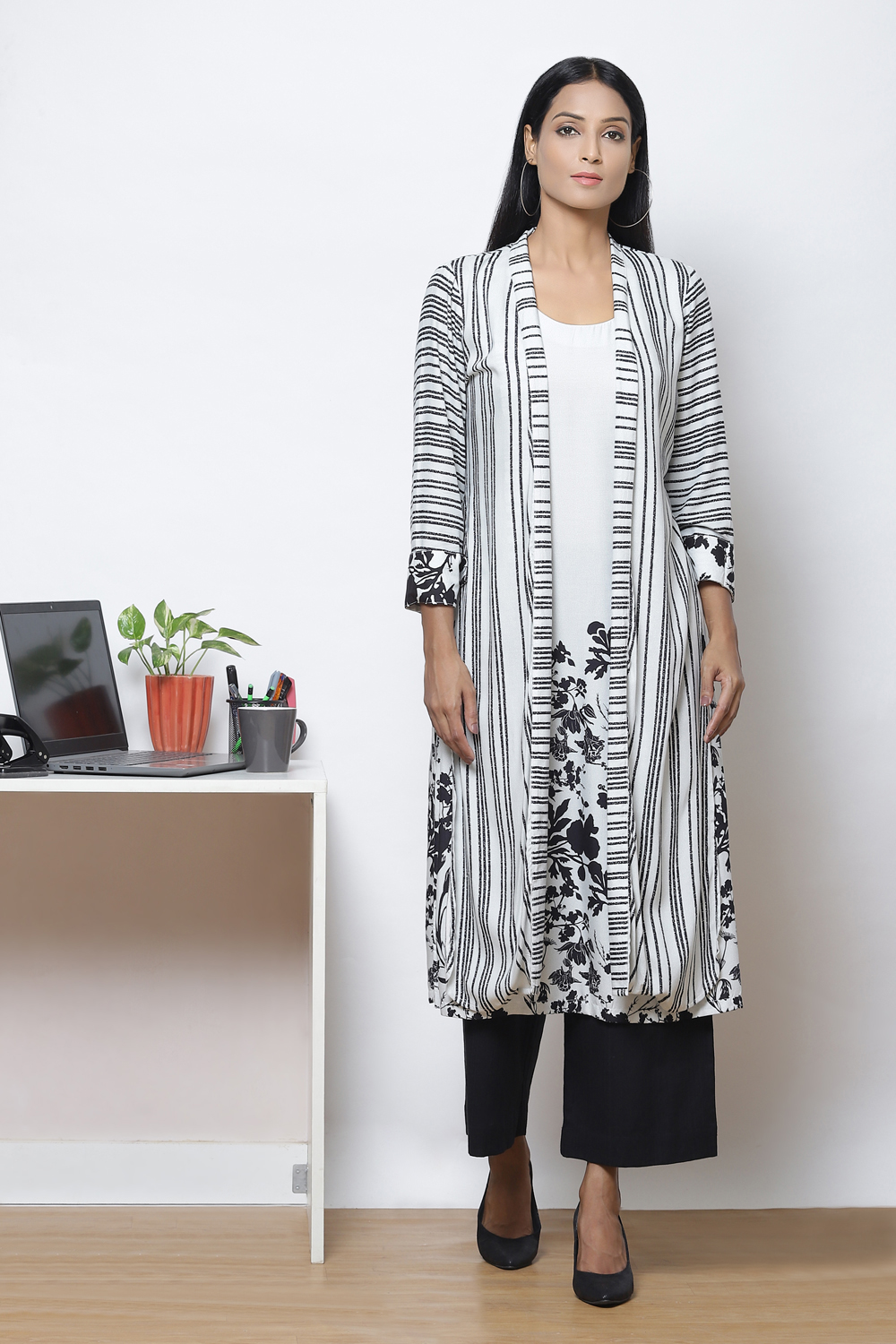 Black Grey LIVA Printed Kurta with Jacket image number 0