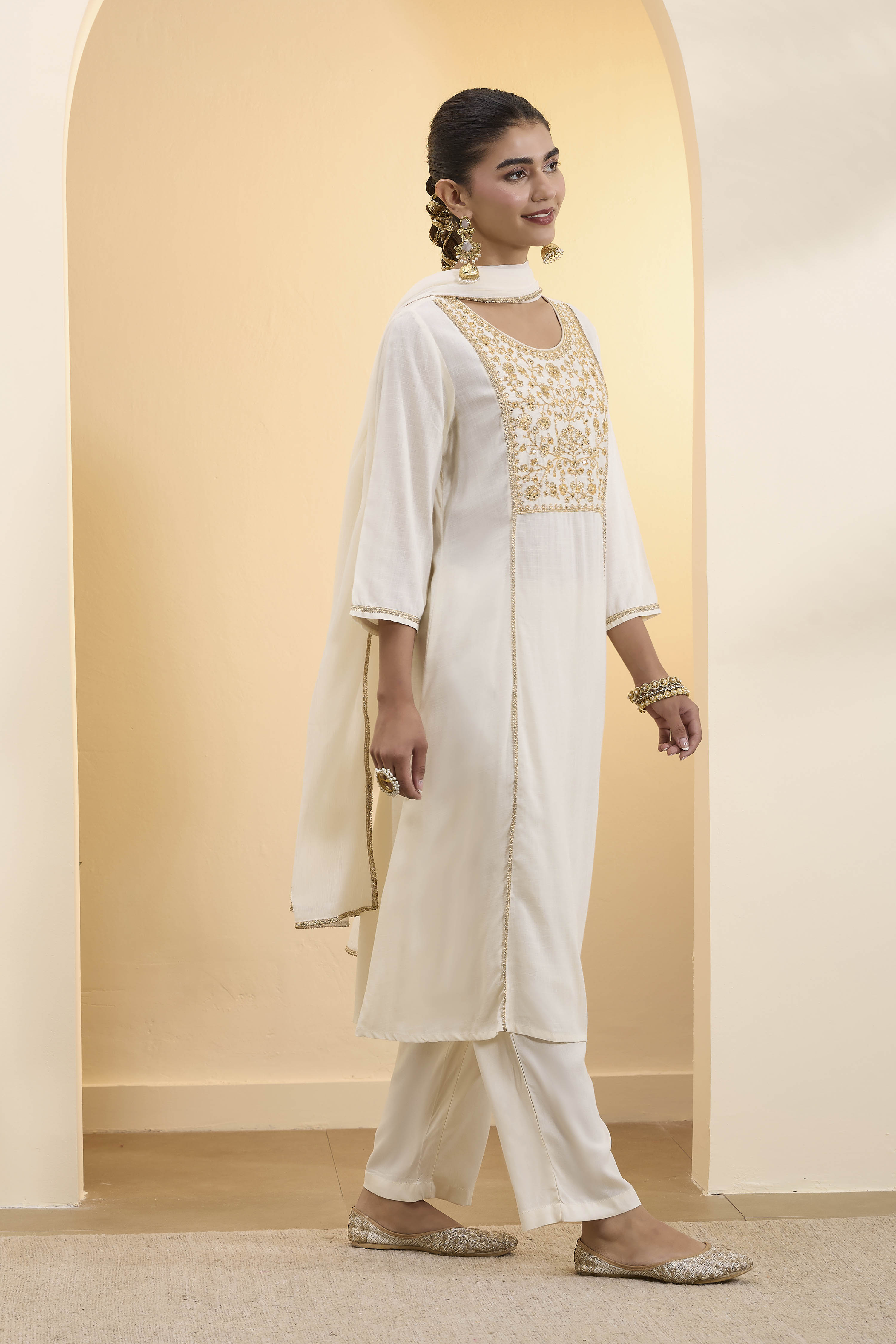 Off White Viscose Rayon Kalidar Suit Set image number 5