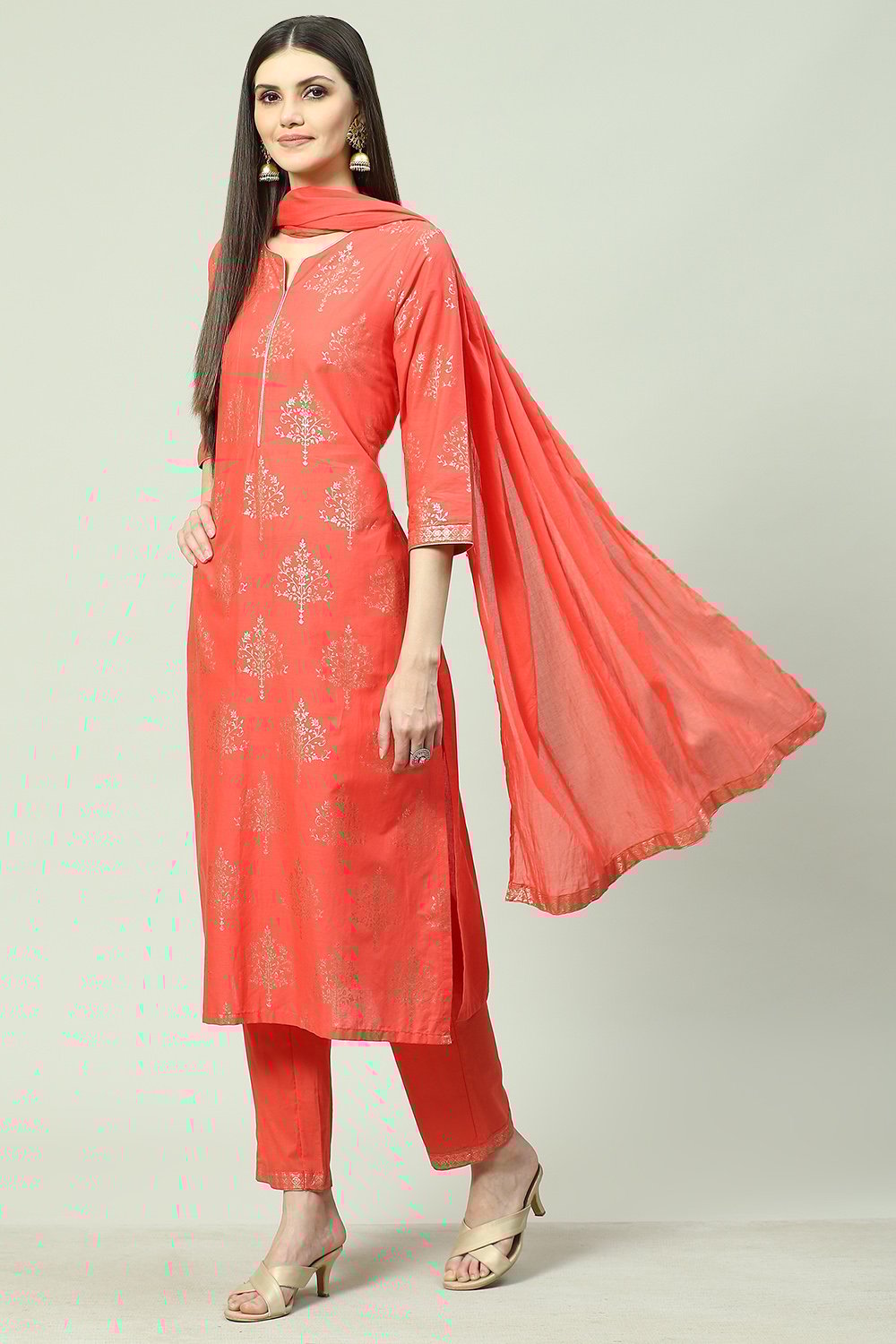 Magenta Floral Foil Printed Straight Suit Set image number 5