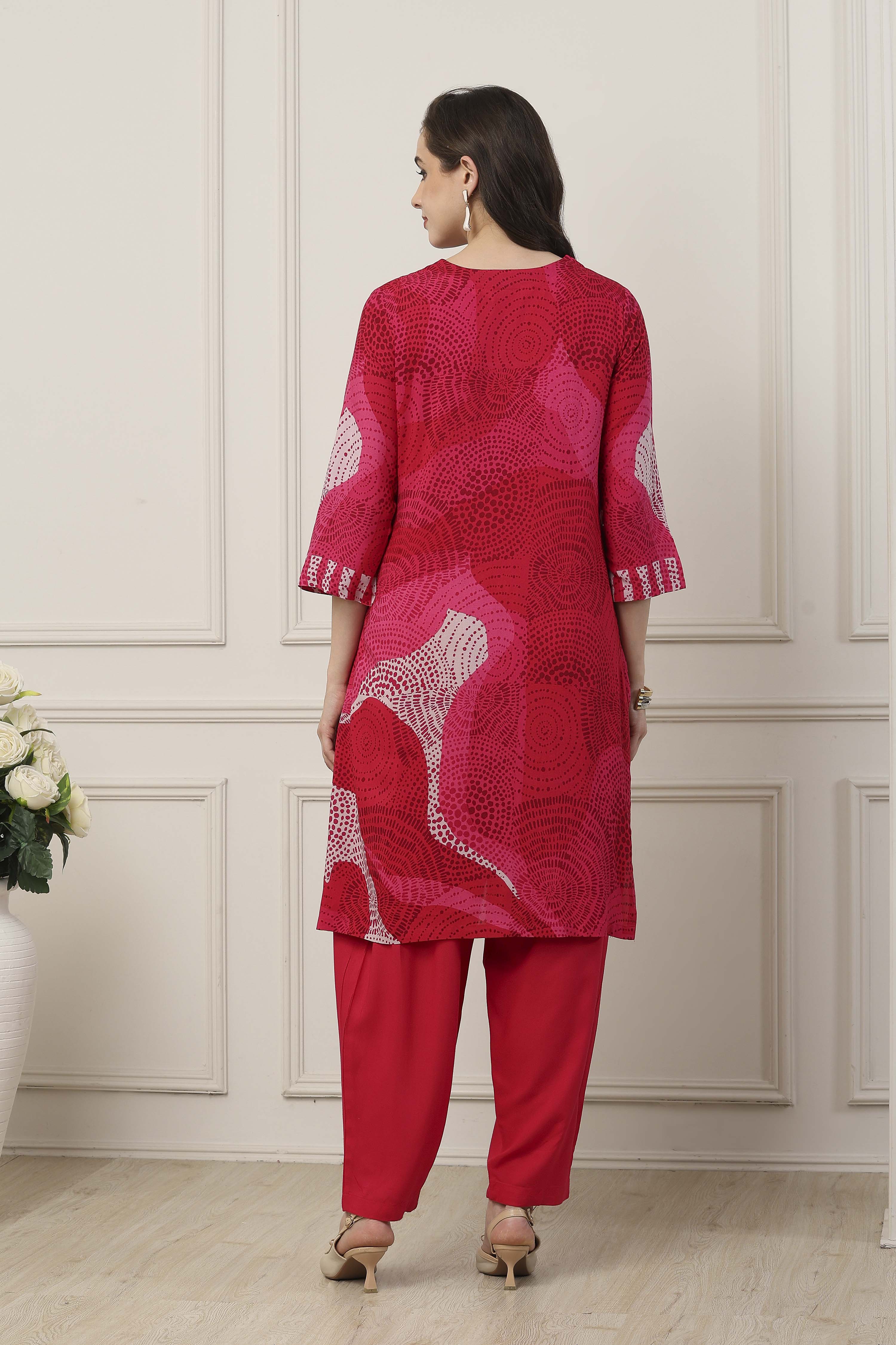 Pink Viscose Rayon Straight Suit Set image number 4