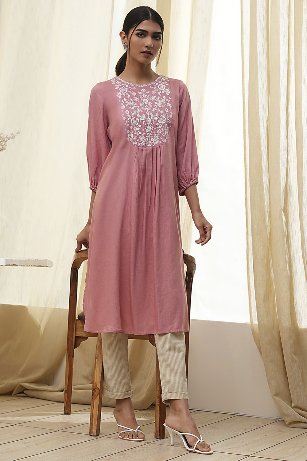 Aqua Solid Gathered Straight Kurta image number 0