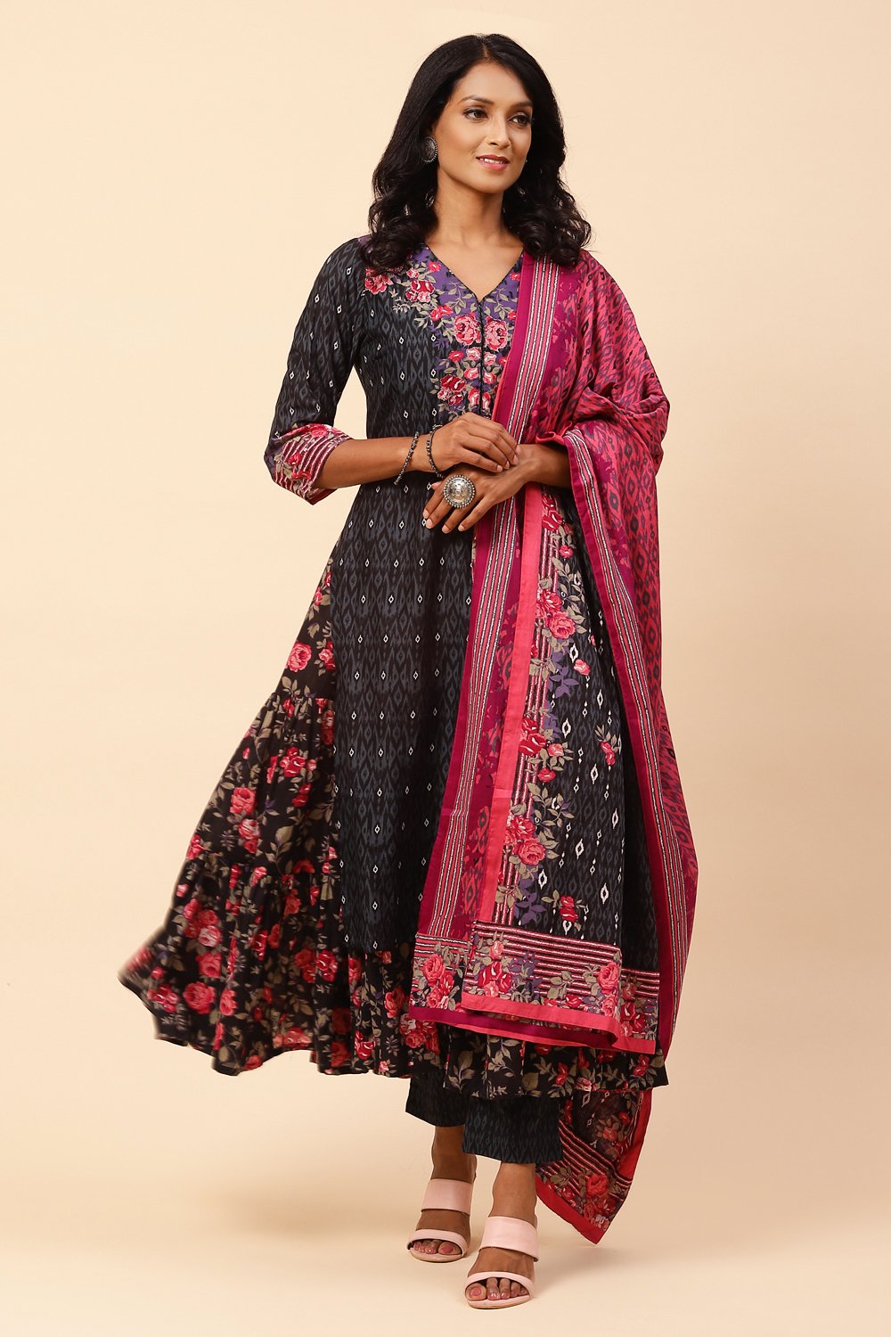 Black Cotton Double Layered Suit Set With Reversible Dupatta image number 0