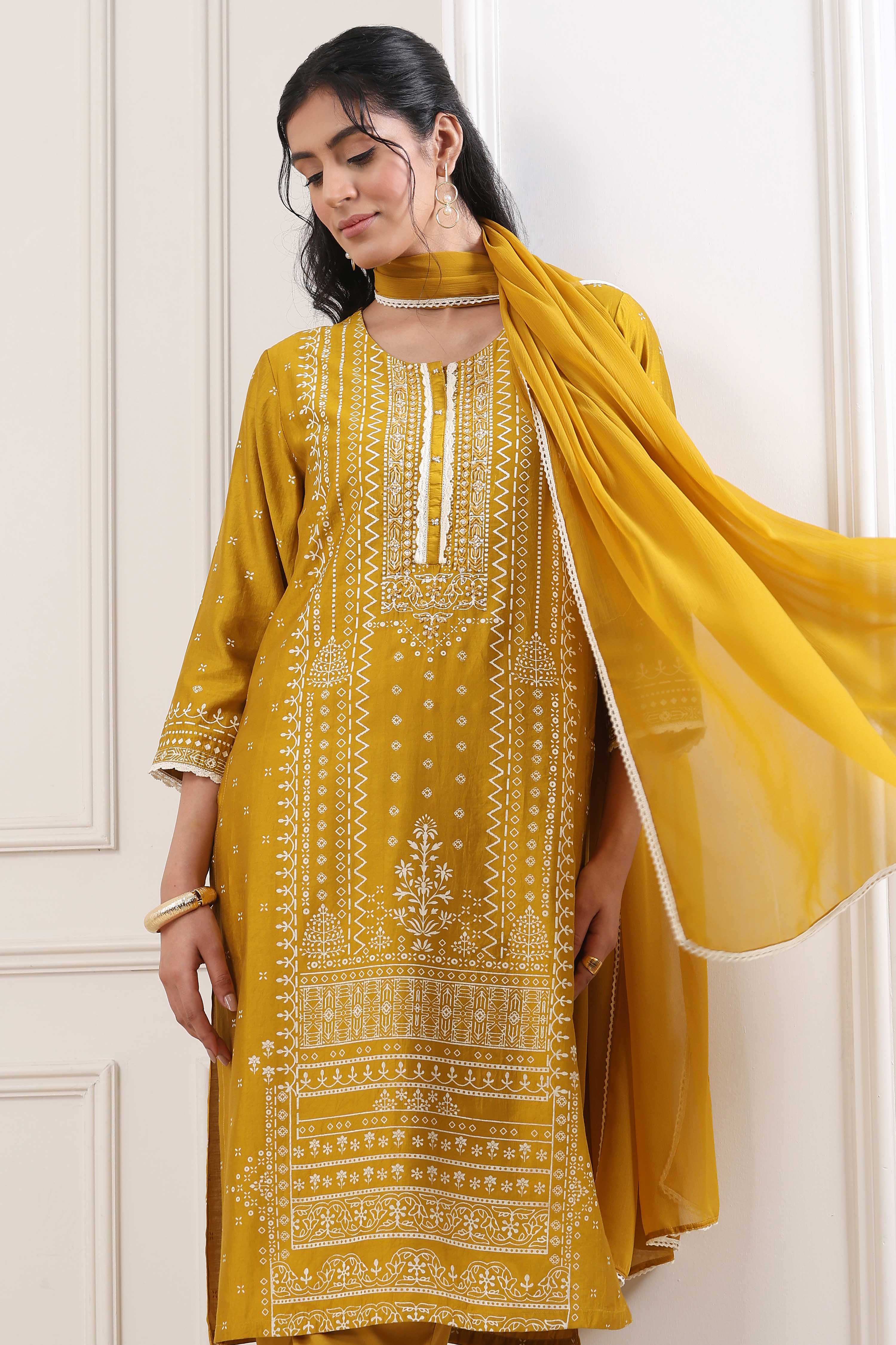 Mustard Yellow Ethnic Motifs Straight Suit Set image number 7