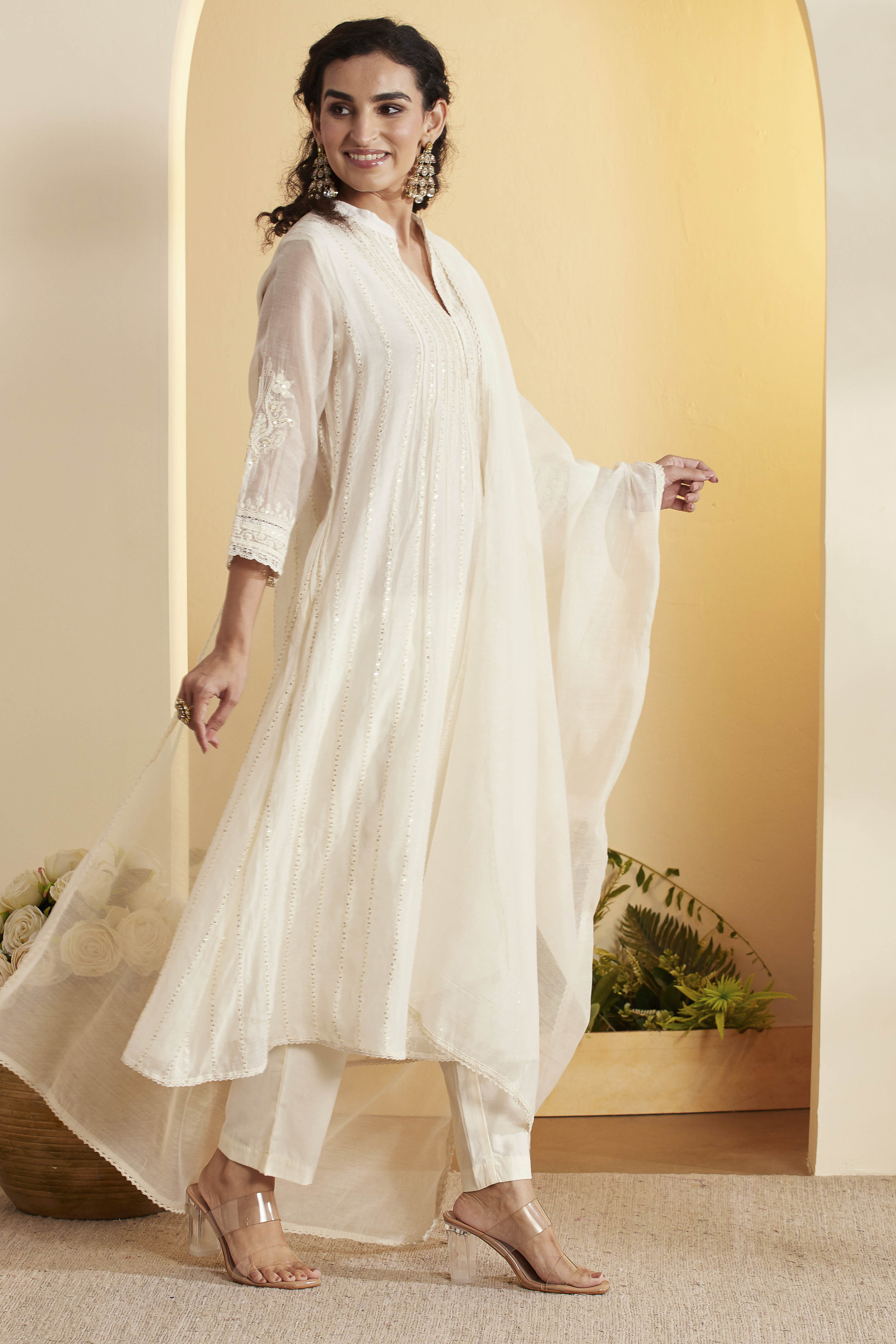 Off White Cotton Silk Kalidar Suit Set image number 4