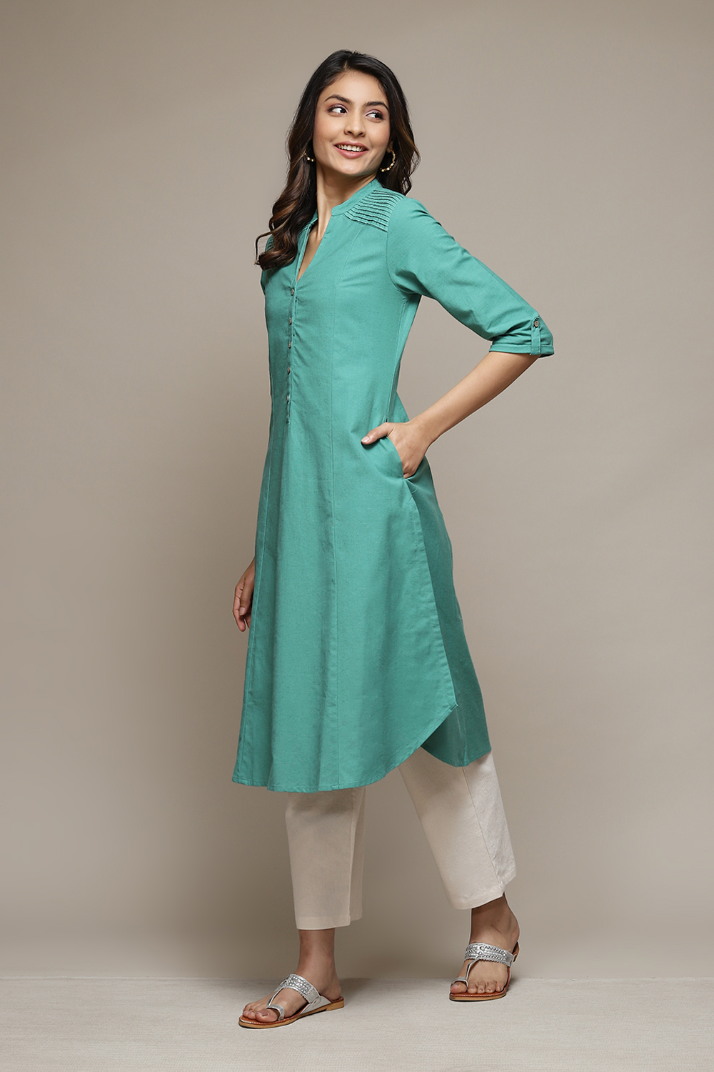 Red A-Line Solid Kurta image number 2