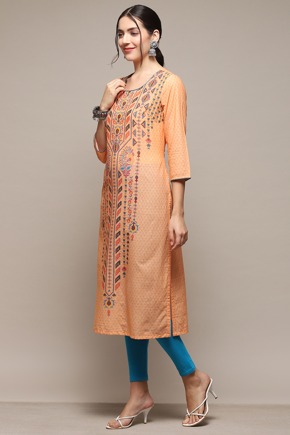 Green Cotton Blend Straight Printed Kurta image number 2