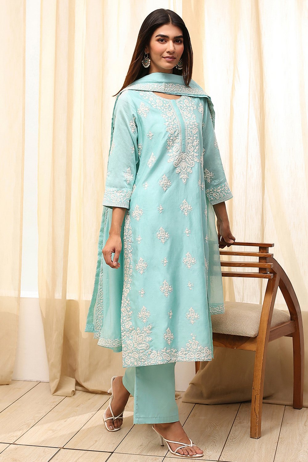 Aqua Cotton Silk Embroidered Straight Suit Set image number 0