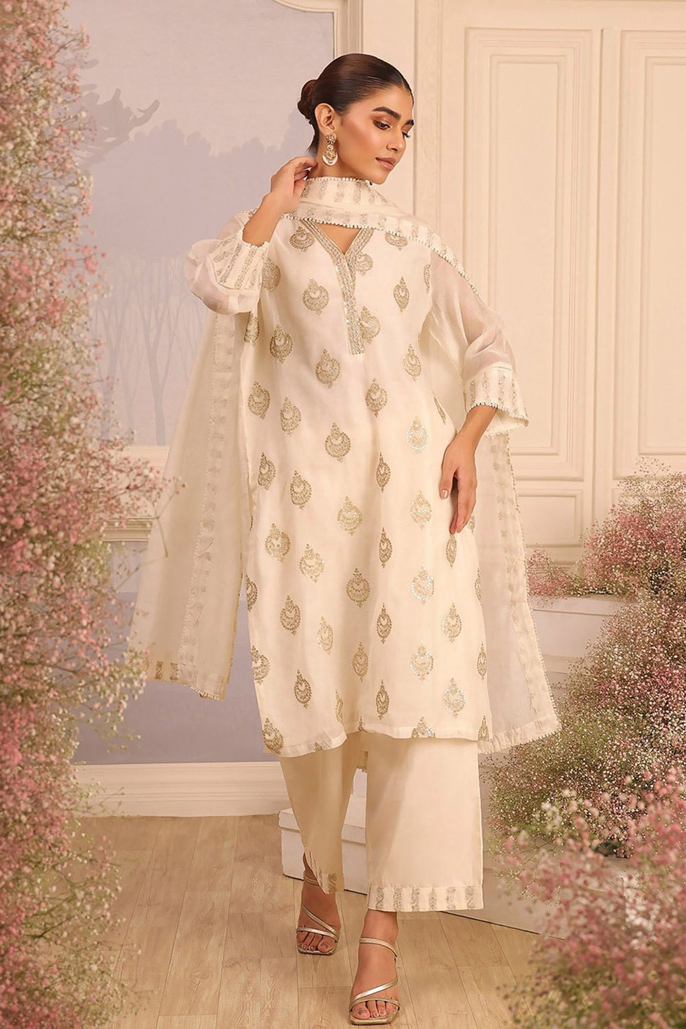 Off White Chanderi Straight Solid Suit Set image number 0