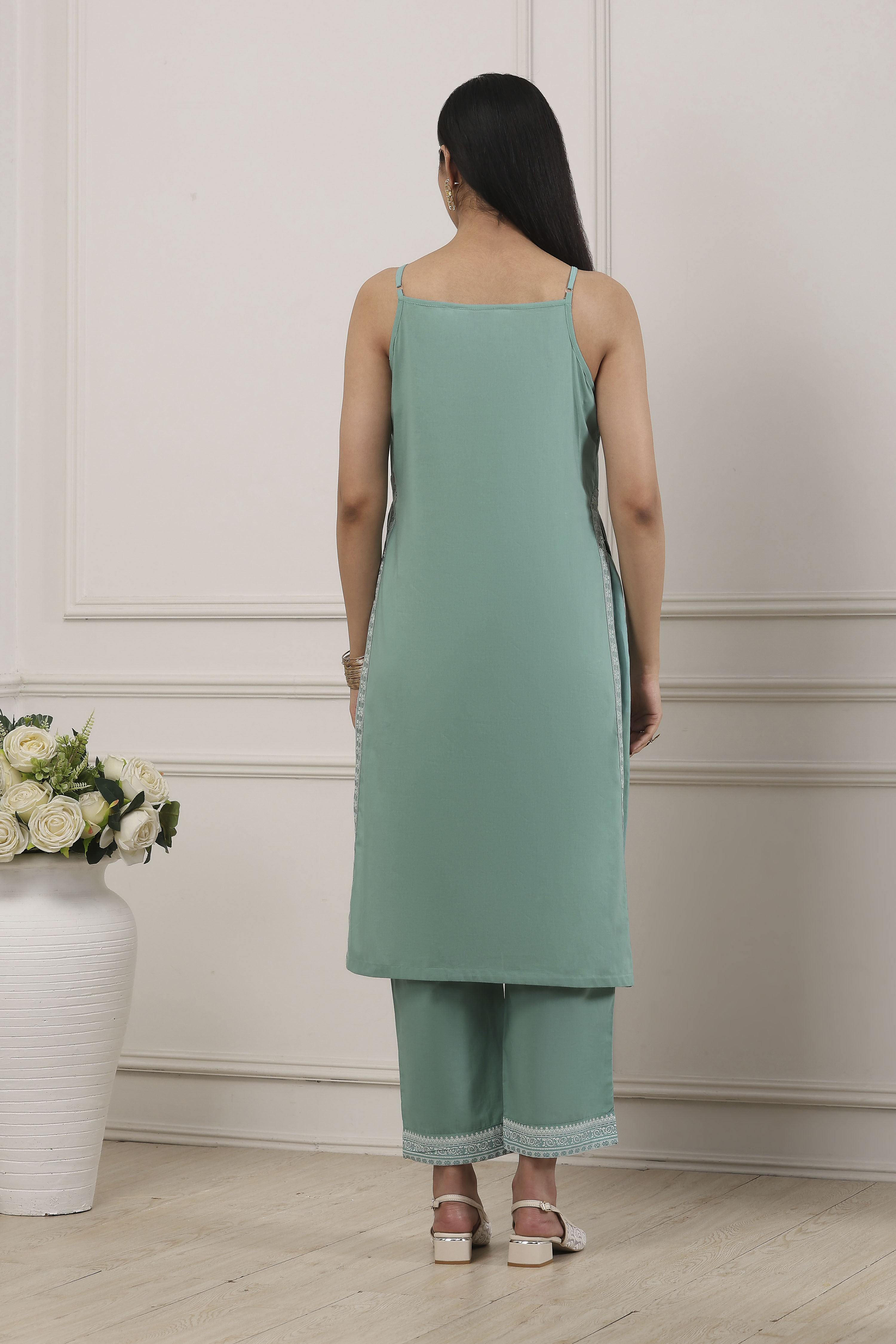 Green Cotton Straight Suit Set image number 4