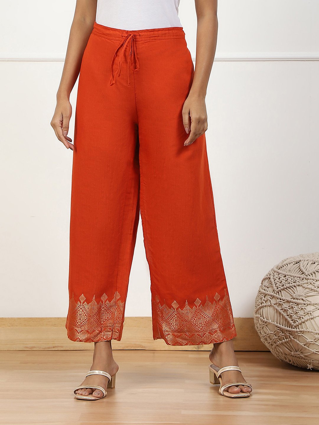 Blue Jacquard Solid Straight Palazzo Pants image number 4