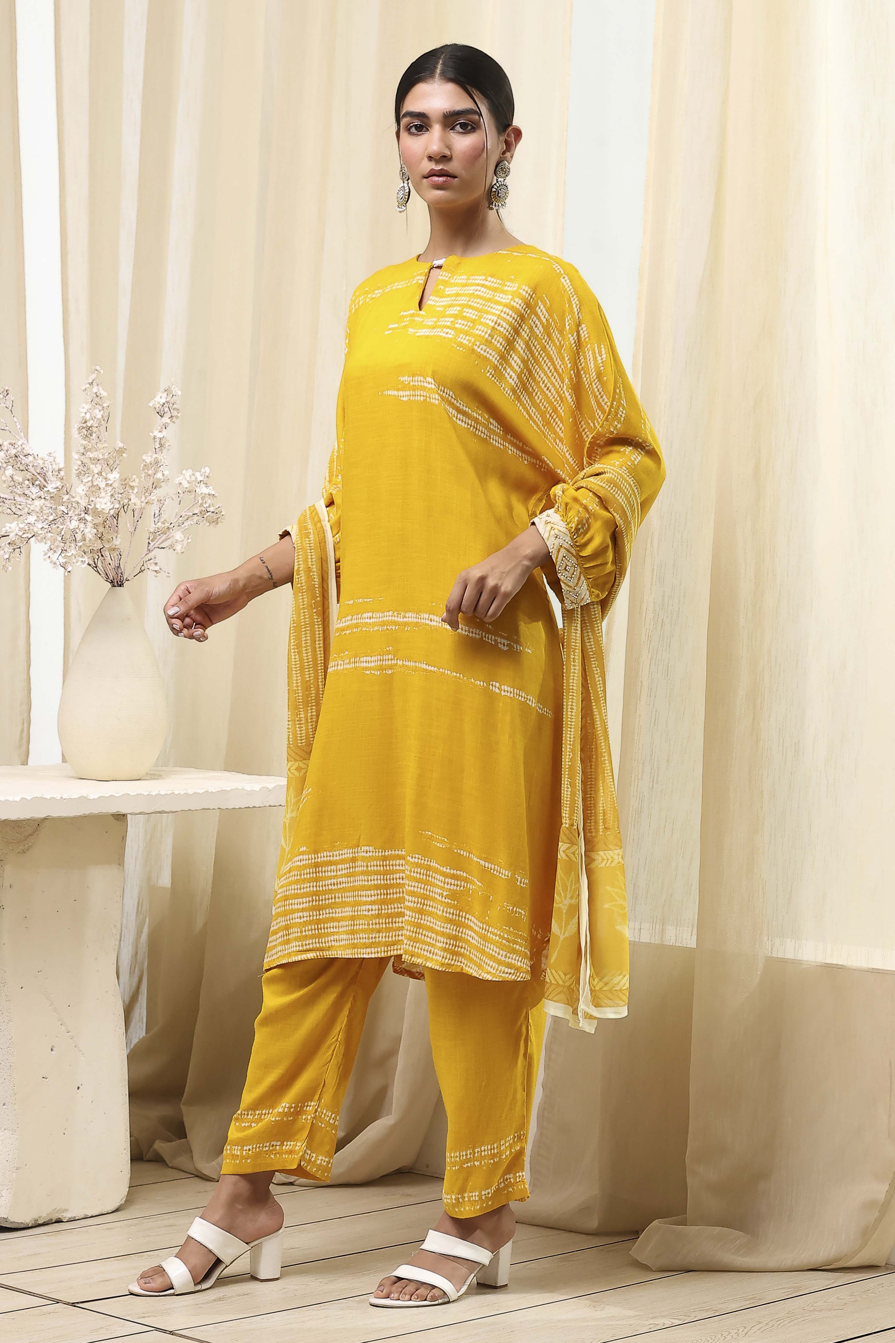 Mustard Yellow Printed Straight Suit Set image number 3