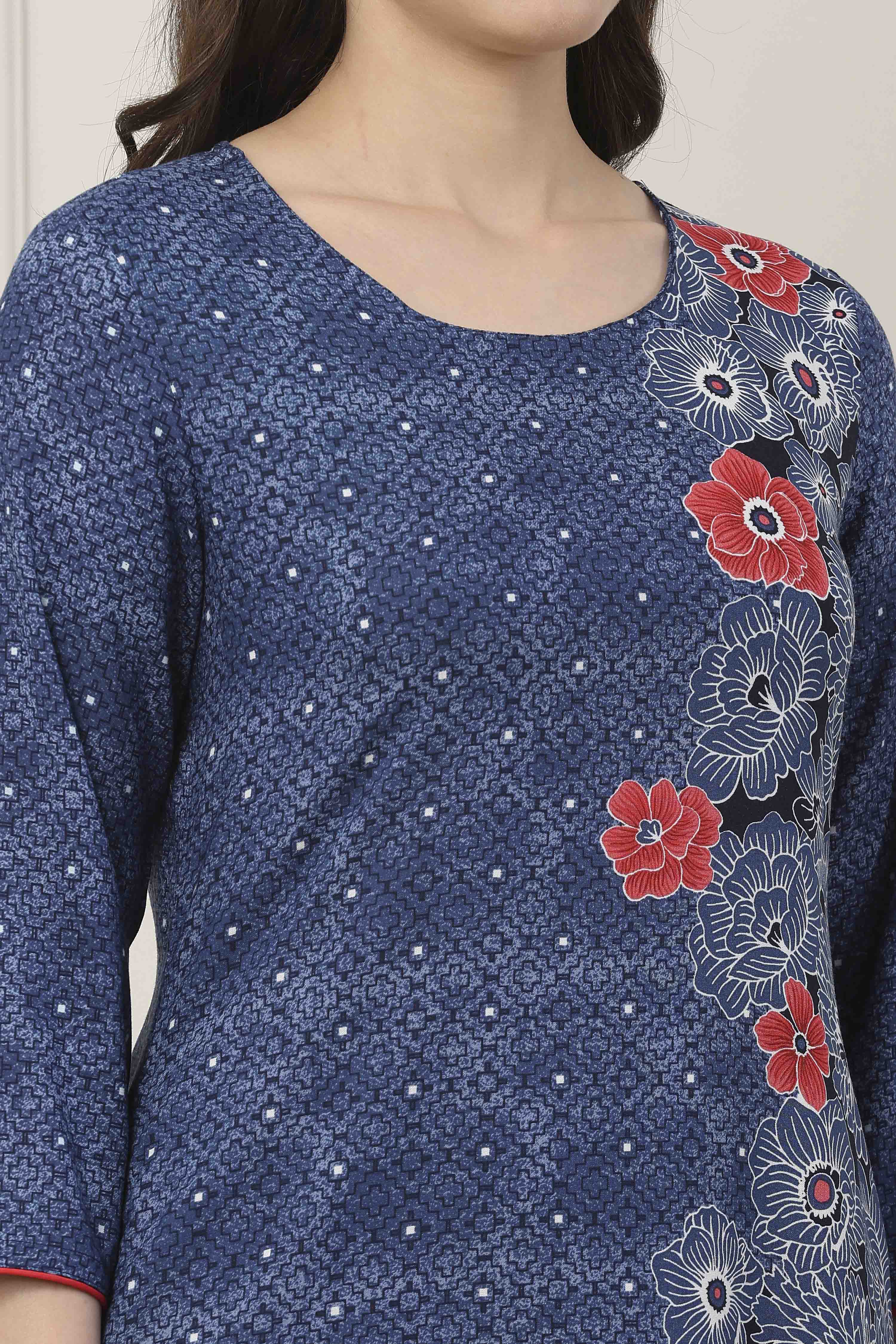 Indigo Blue Floral Printed Straight Kurta image number 1