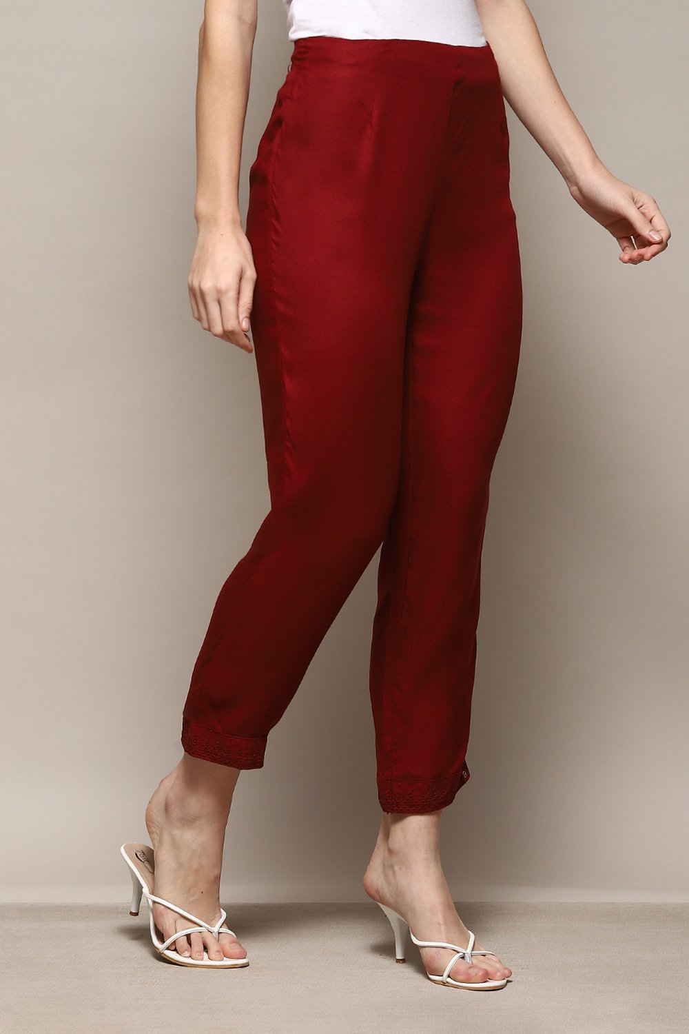 Maroon Viscose Slim Solid Pants image number 3