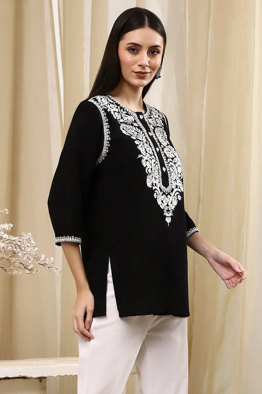 Black Straight Short Kurta image number 4