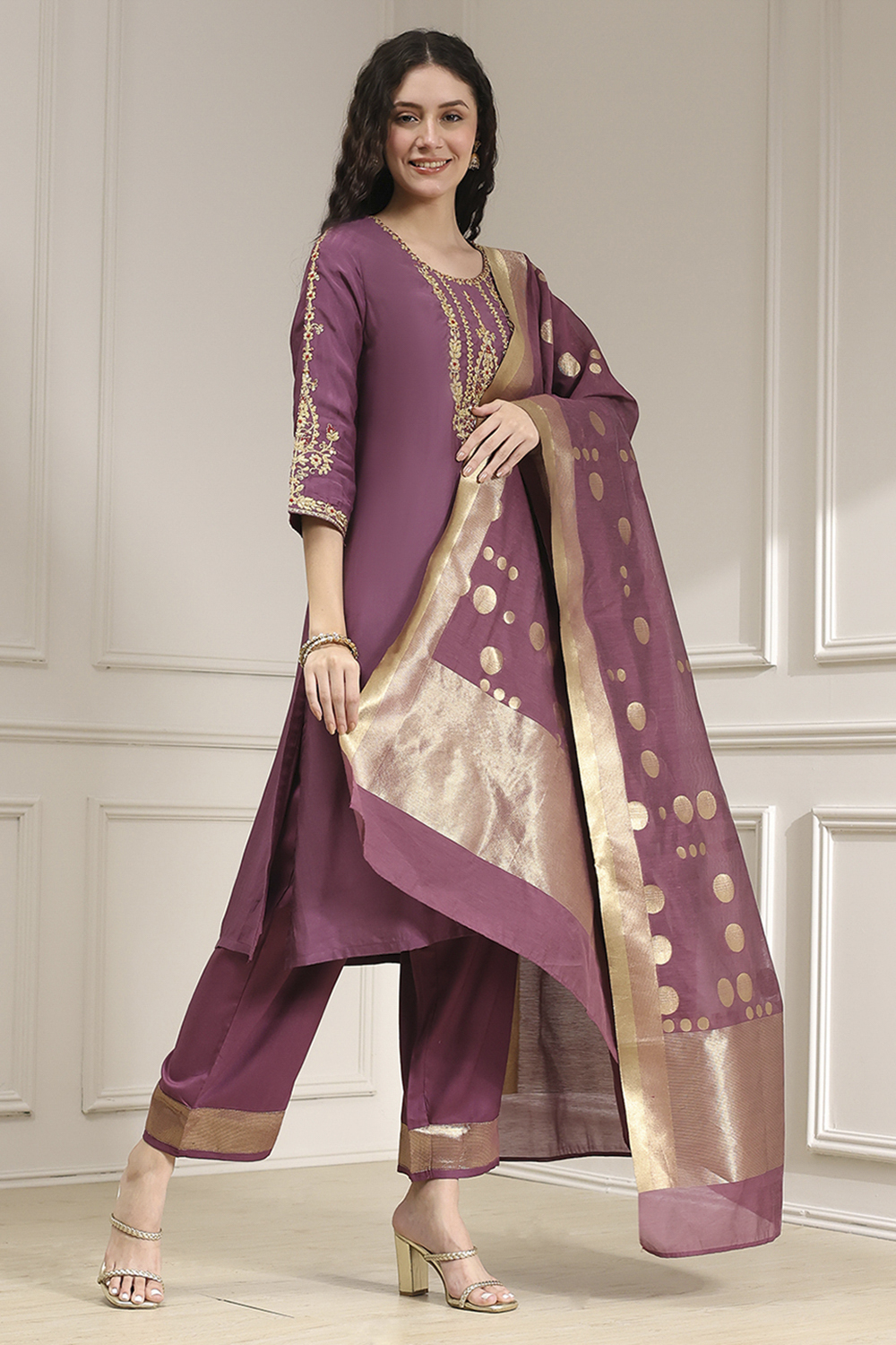Old Rose Solid Straight Suit Set image number 5