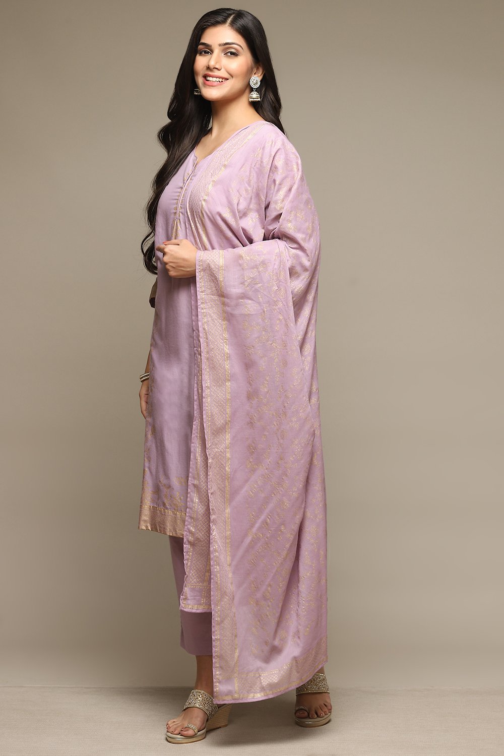 Red Cotton Straight Kurta Pants Suit Set image number 5