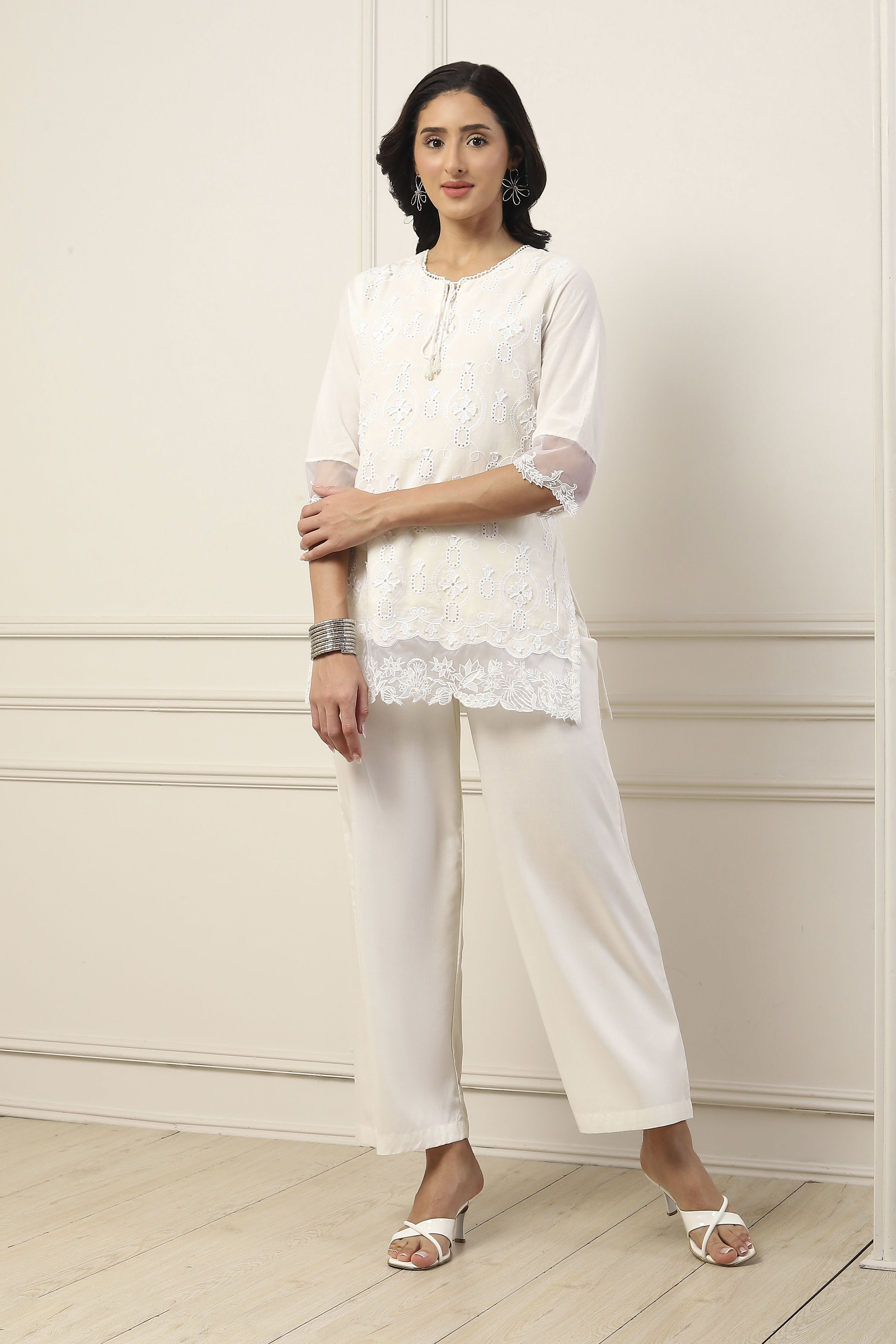 White Cotton Embroidered Schiffli Straight Suit Set image number 6