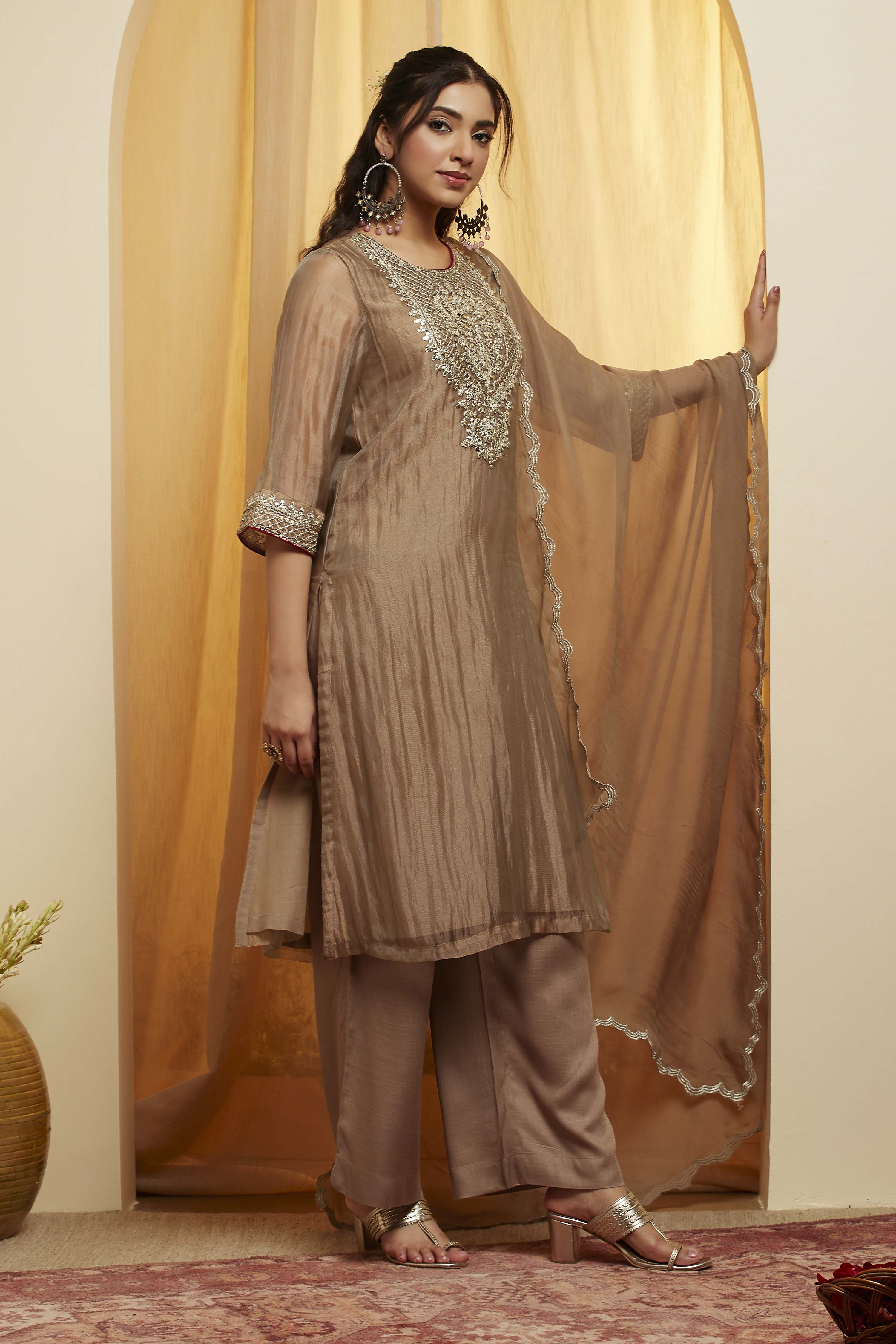 Grey Viscose Metallic Straight Suit Set image number 3
