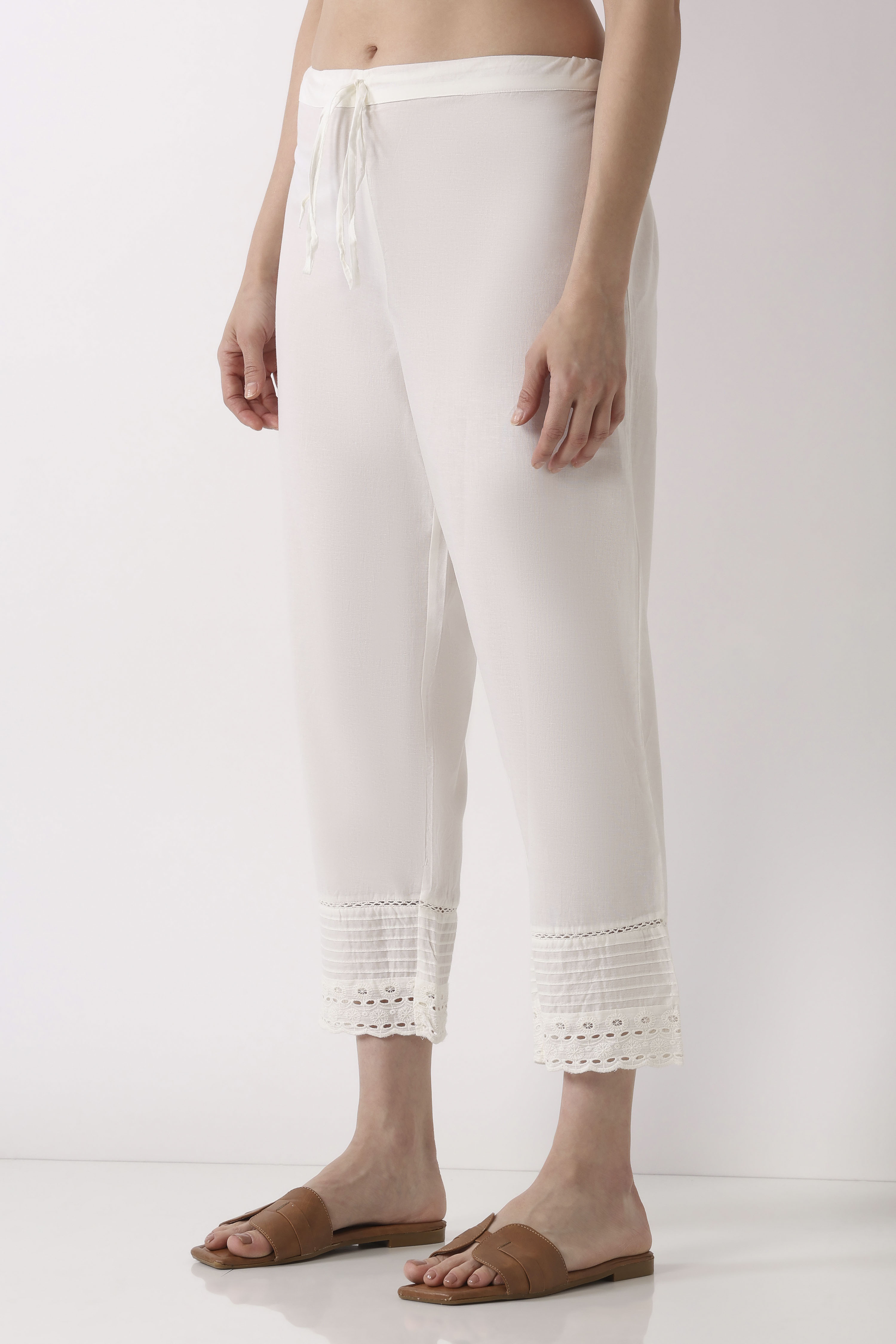 Off White Cotton Regular Pants image number 2