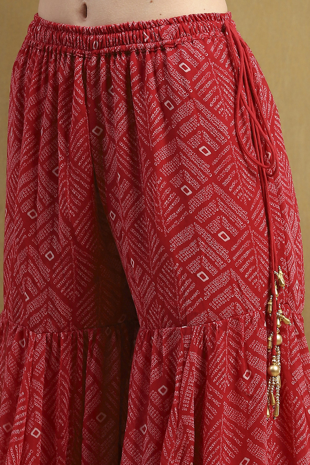 Red Embroidered Festive Straight Suit Set image number 2