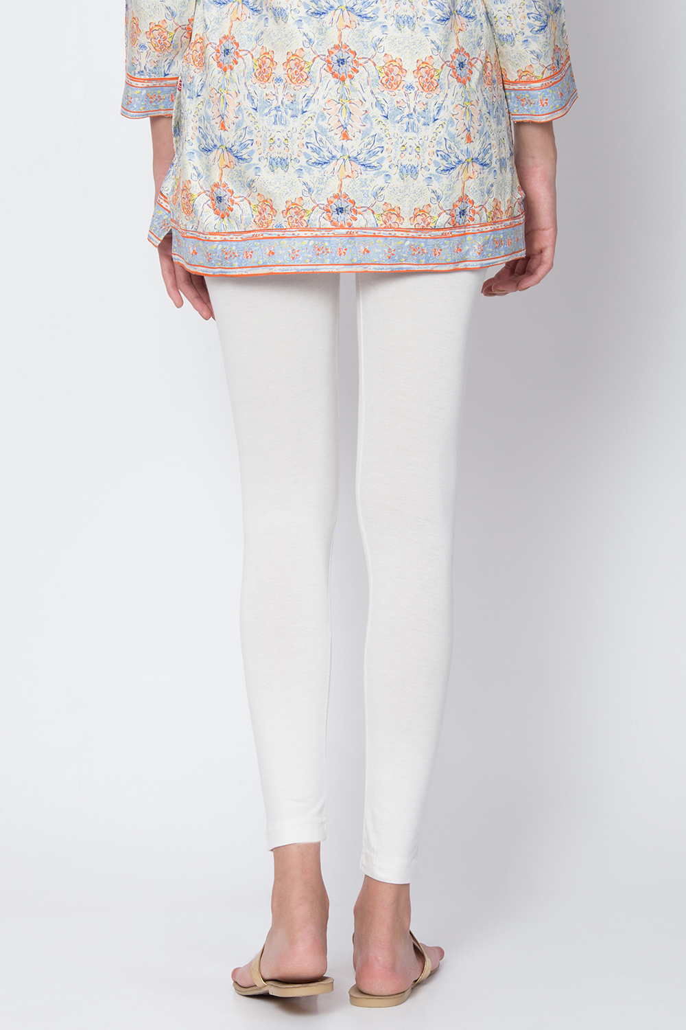 Off White Viscose And Lycra Leggings image number 3