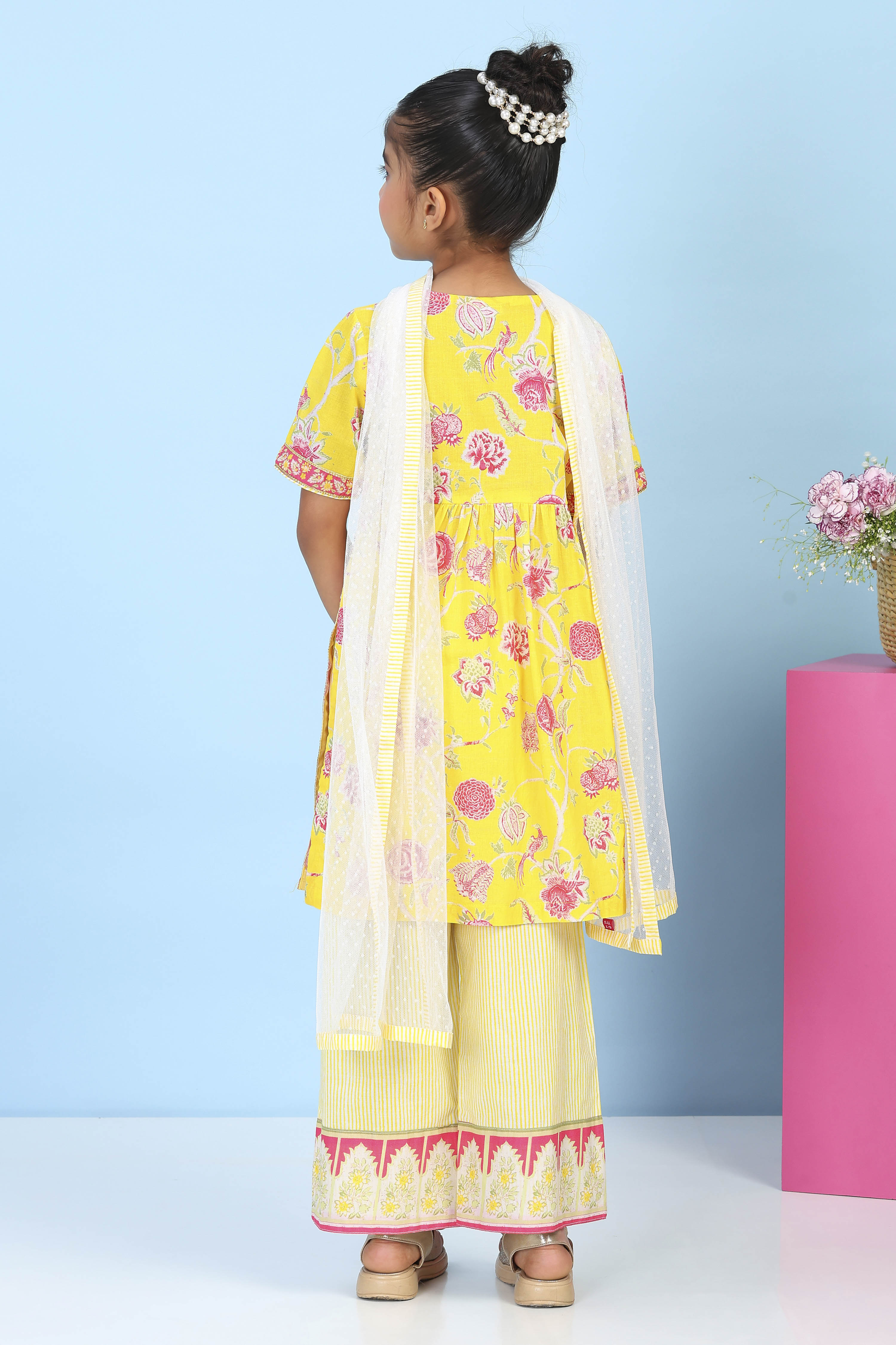 Yellow Cotton Printed Straight Suit Set image number 5