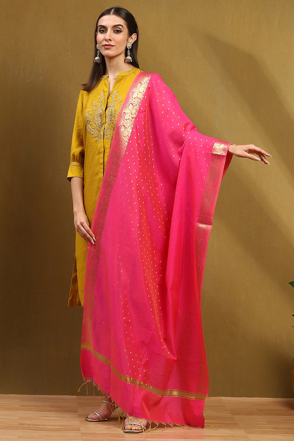 Pink Yarn-Dyed Festive Dupatta image number 2