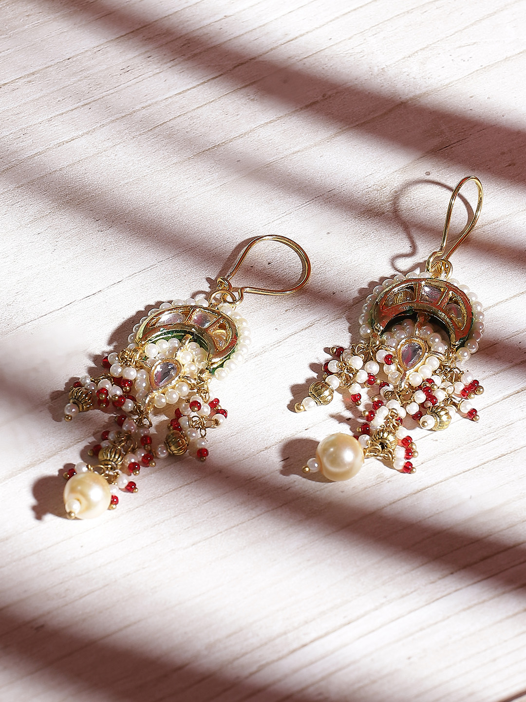 Gold Earrings image number 1