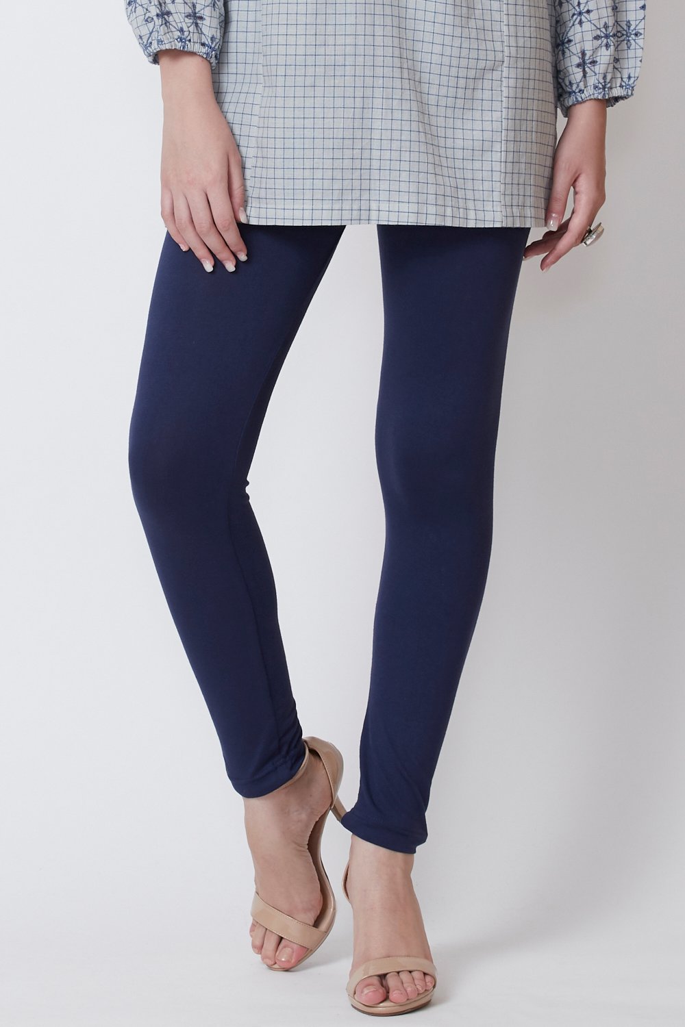 Moss Green Viscose Lycra Solid Leggings image number 2