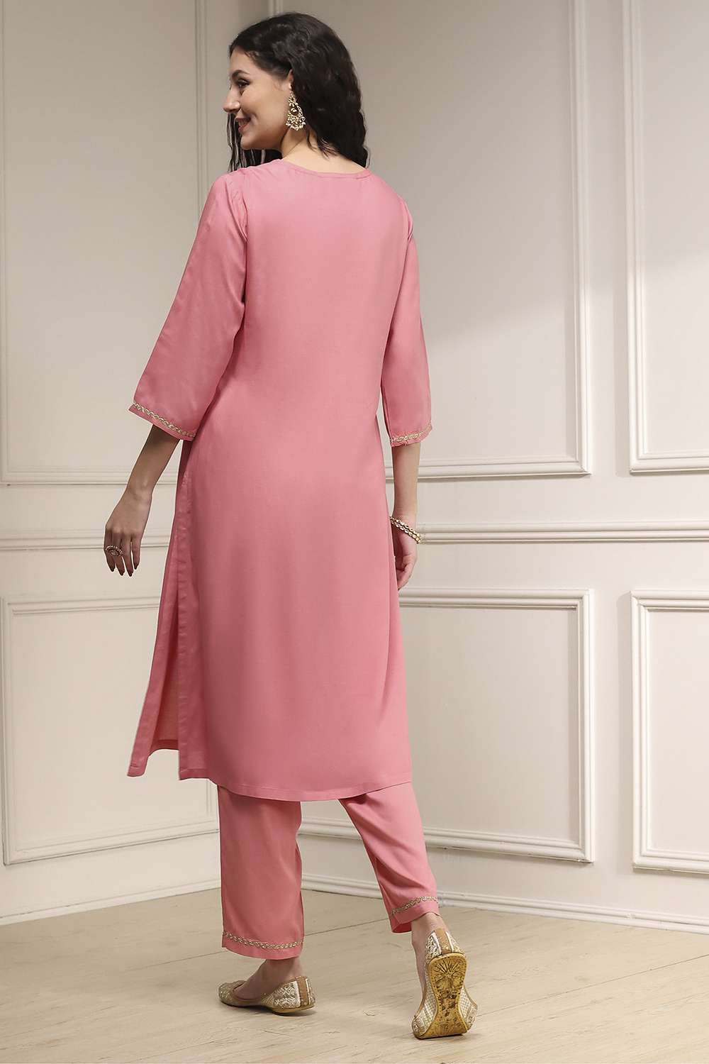 Pink Embroidered Straight Suit Set image number 4