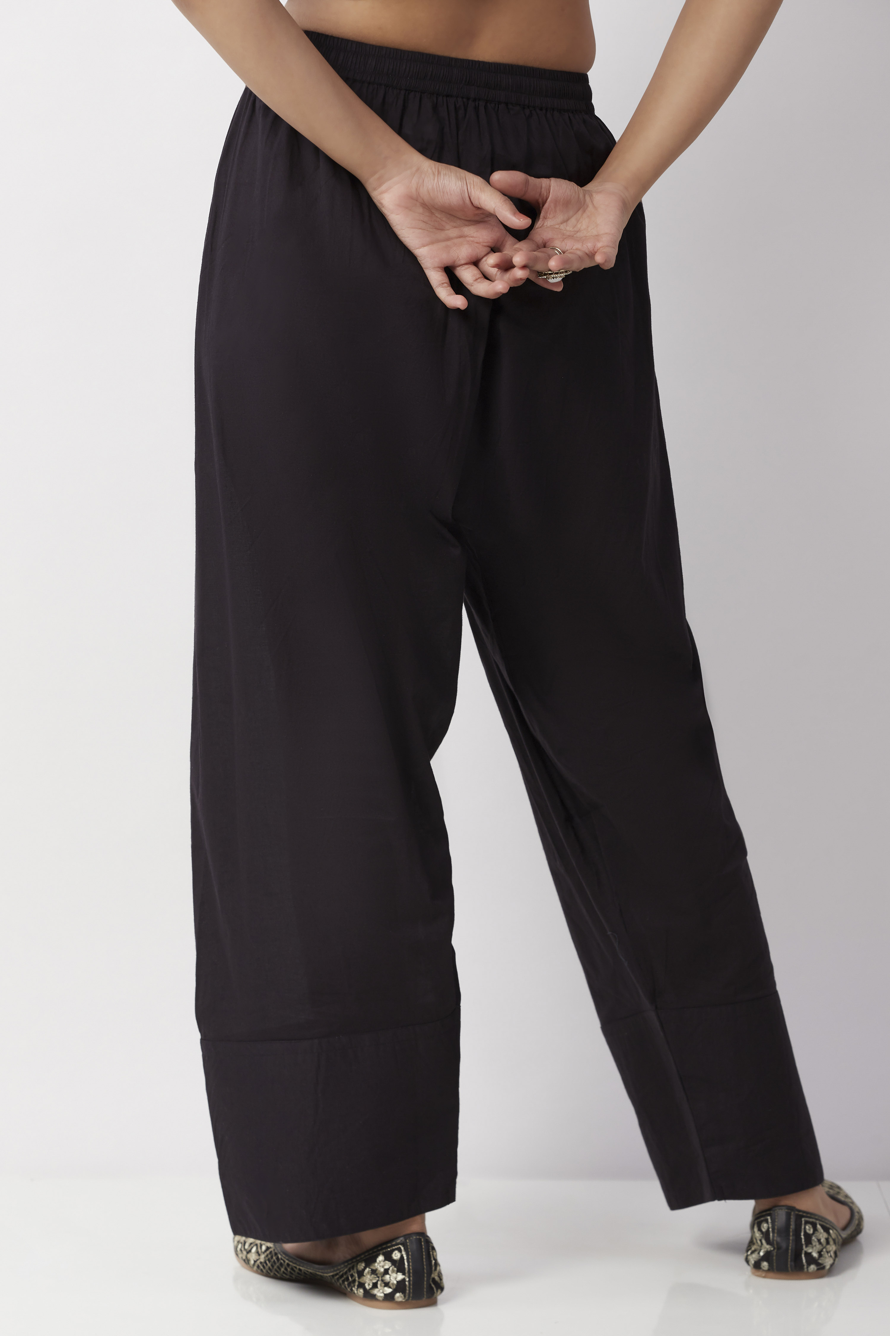 Black Cotton Solid Salwar image number 6