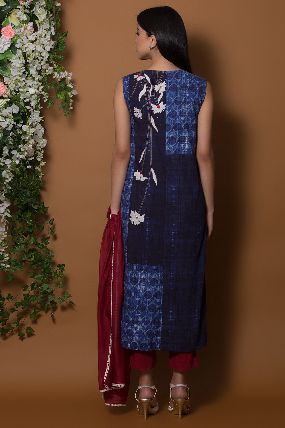 Blue Cotton Straight Suit Set By Anju Modi image number 4