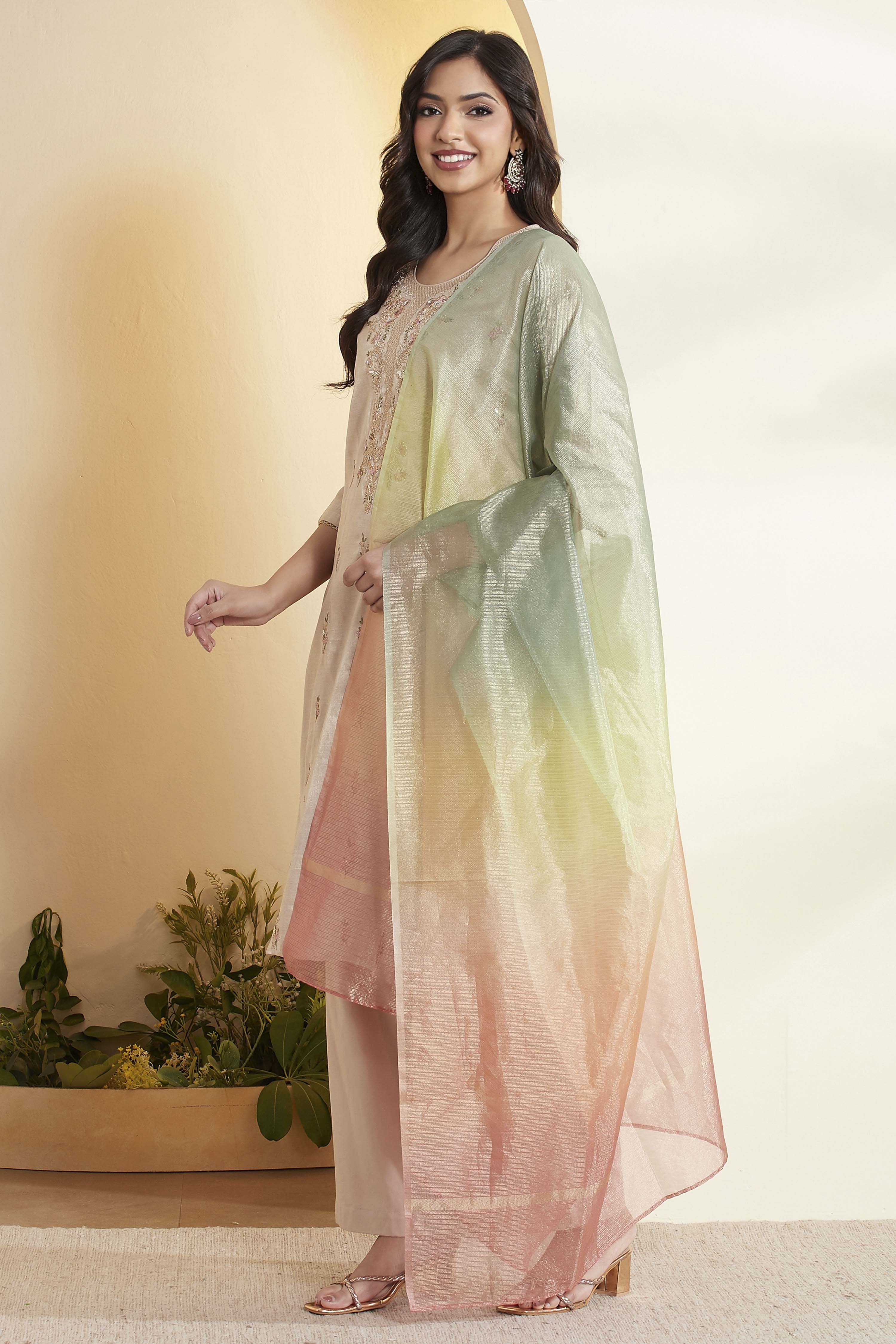Off-White Cotton Embroidered Straight Kurta Set image number 4