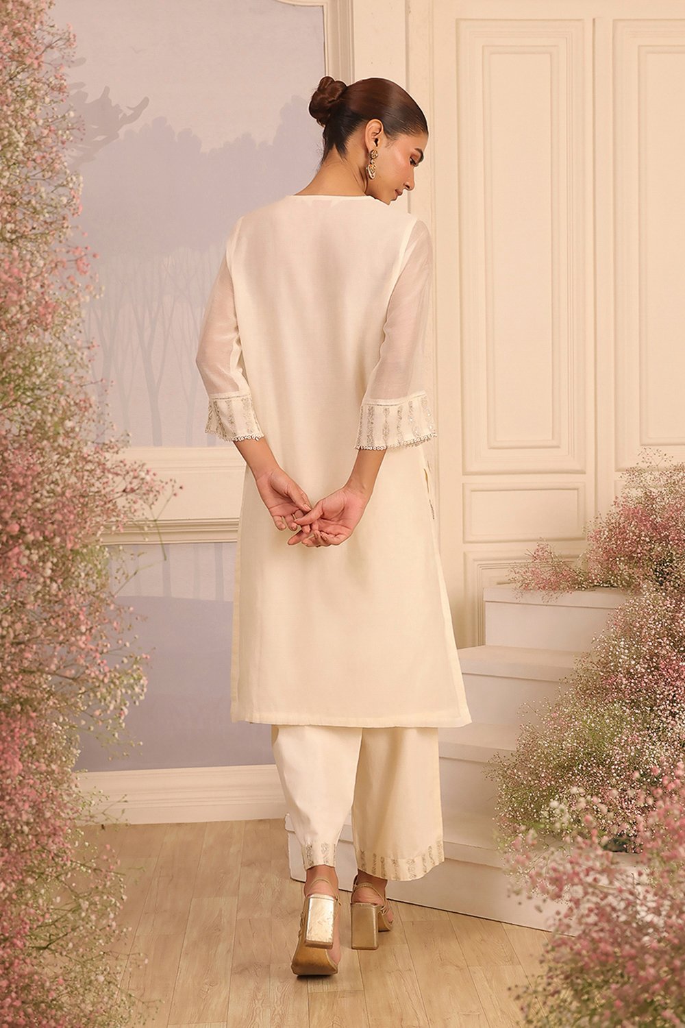 Off White Chanderi Straight Solid Suit Set image number 4