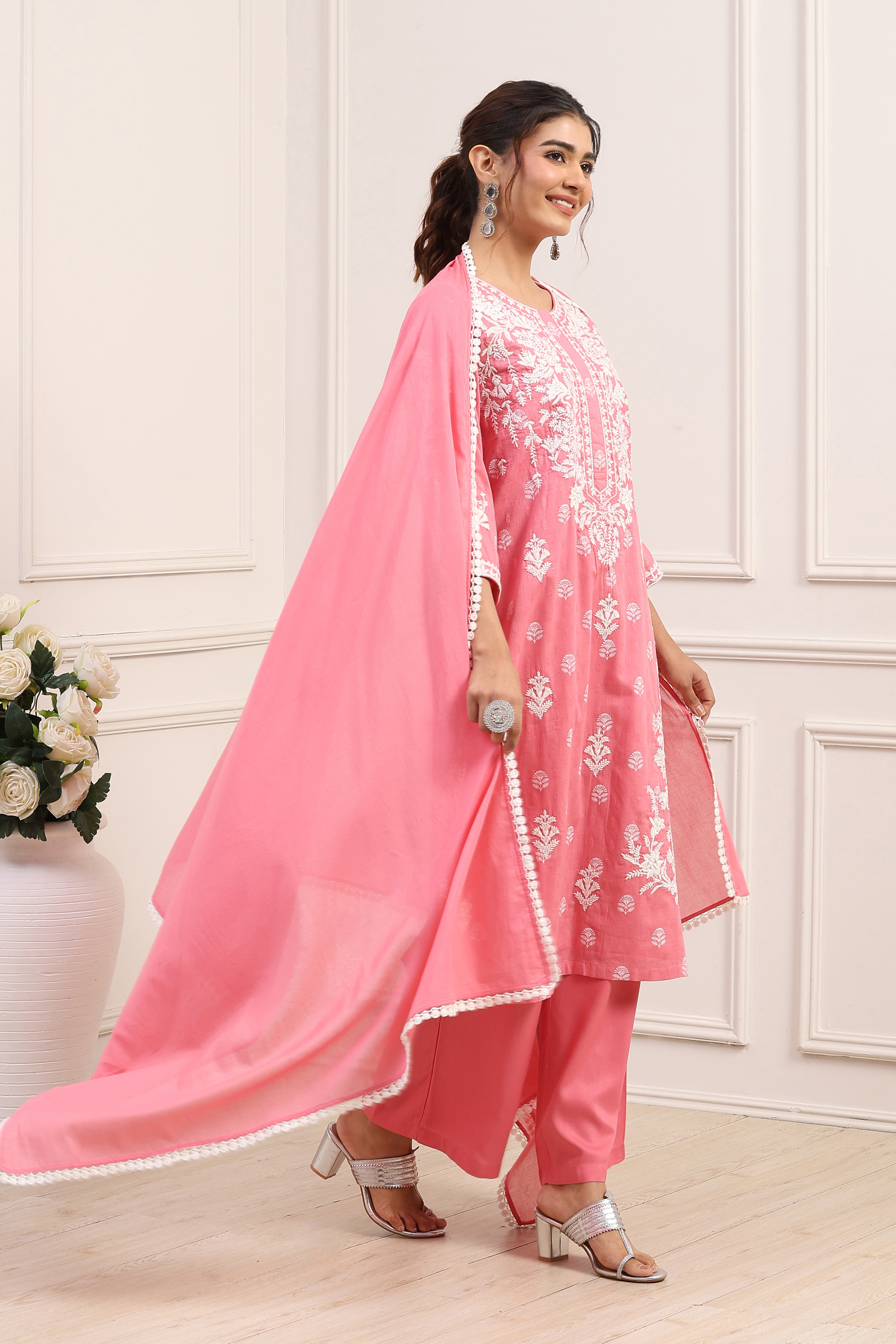 Pink Cotton Floral Embroidered Straight Kurta Set image number 5