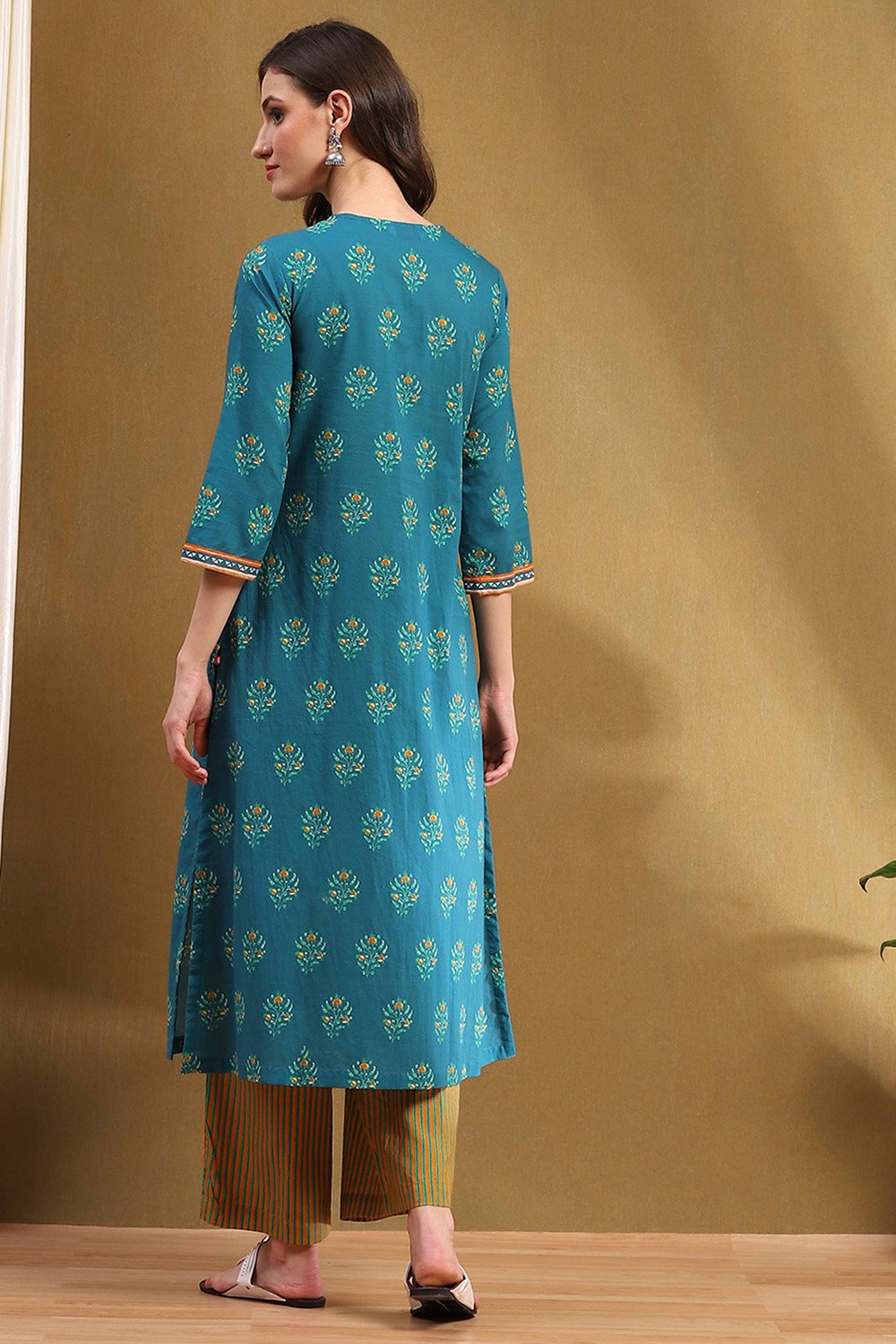 Blue Cotton Straight Suit Set image number 4