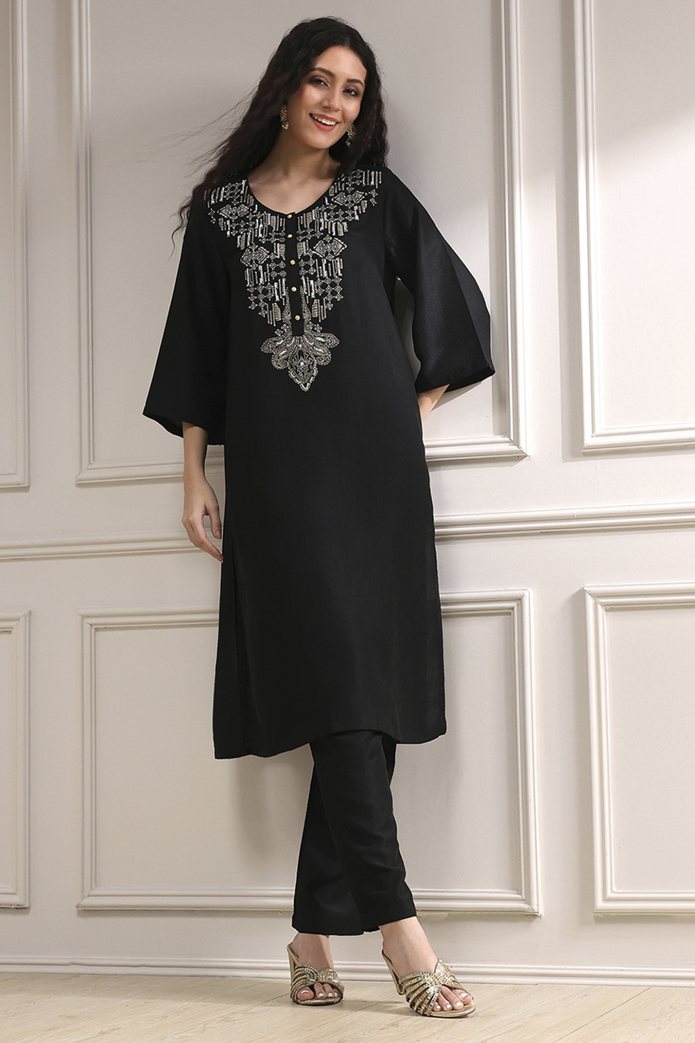 Black Textured Straight Kurta Pants Set image number 0