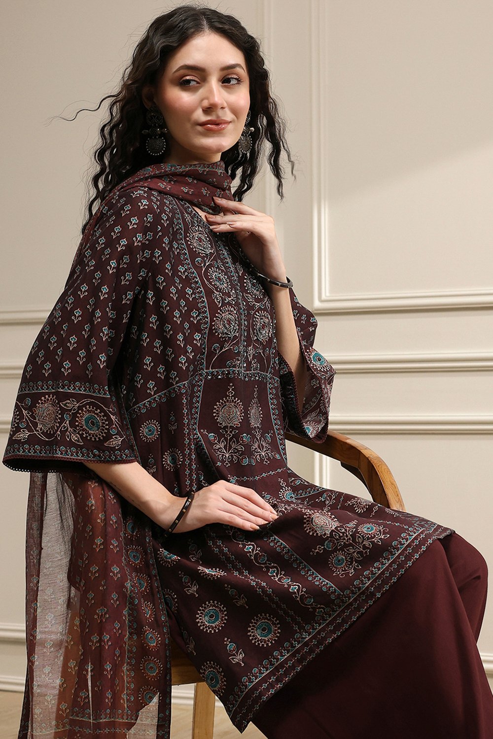 Brown Printed Straight Suit Set image number 7