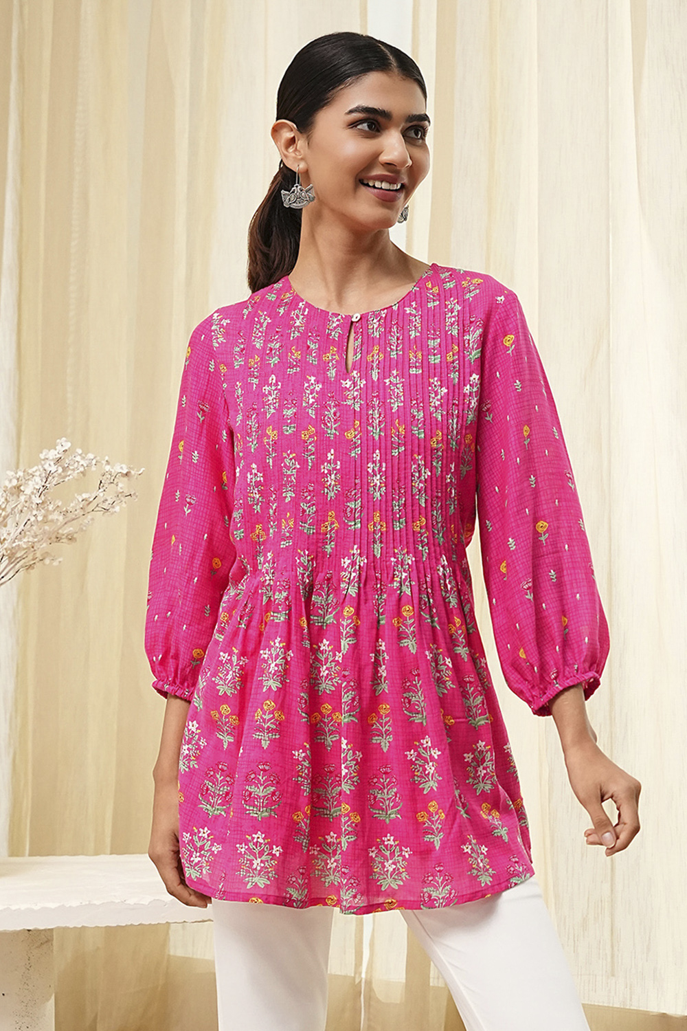 Pink Straight Printed Short Kurta image number 5