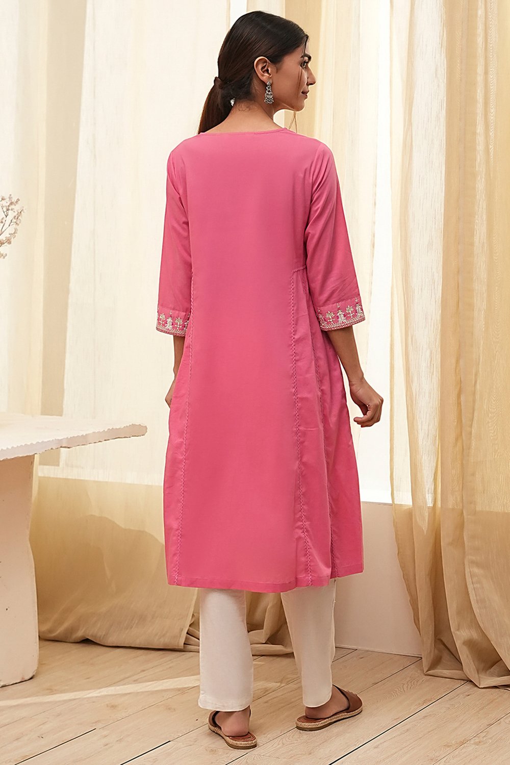 Pink Cotton Embroidered A-Line Kurta image number 3