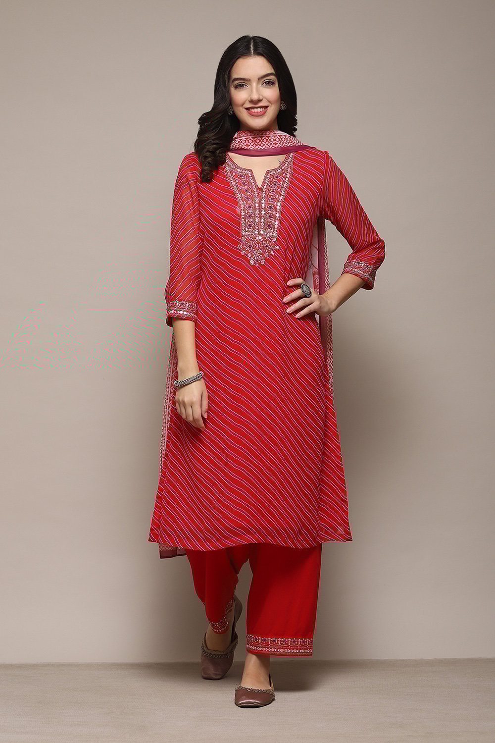 Yellow Viscose Straight Suit set image number 8